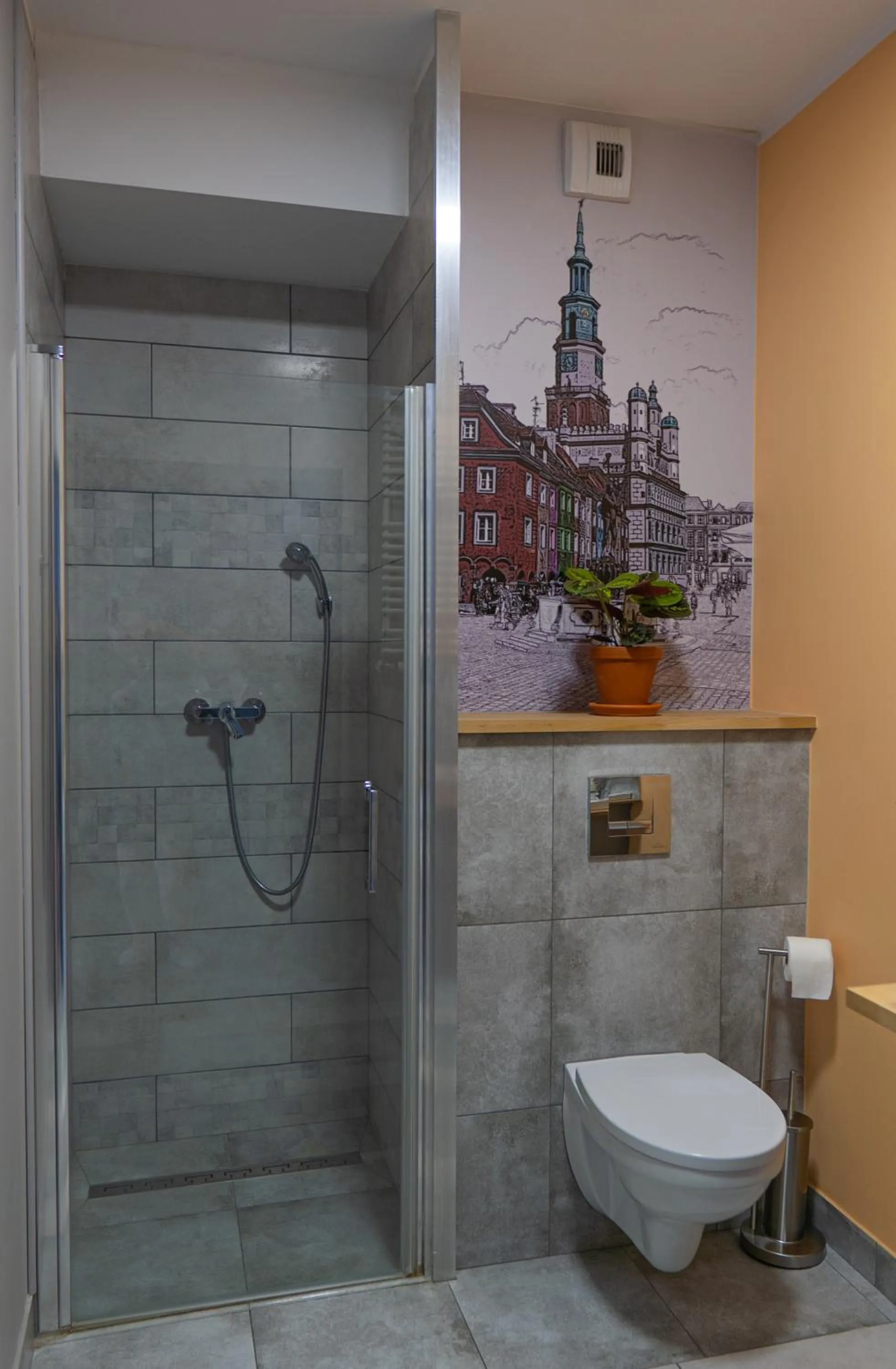 Shower in Moon Hostel Poznań