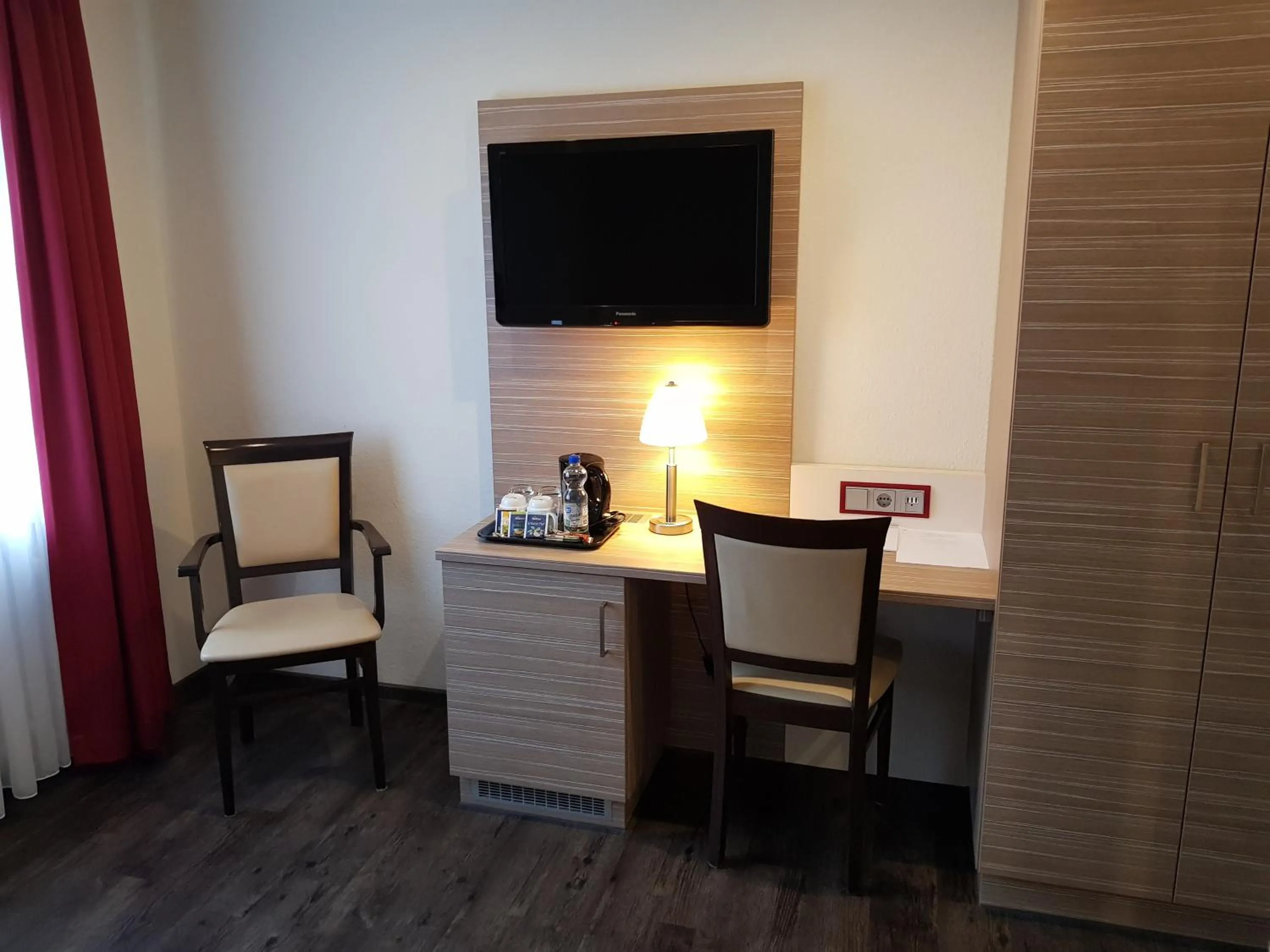 Text overlay in Hotel Mühleneck