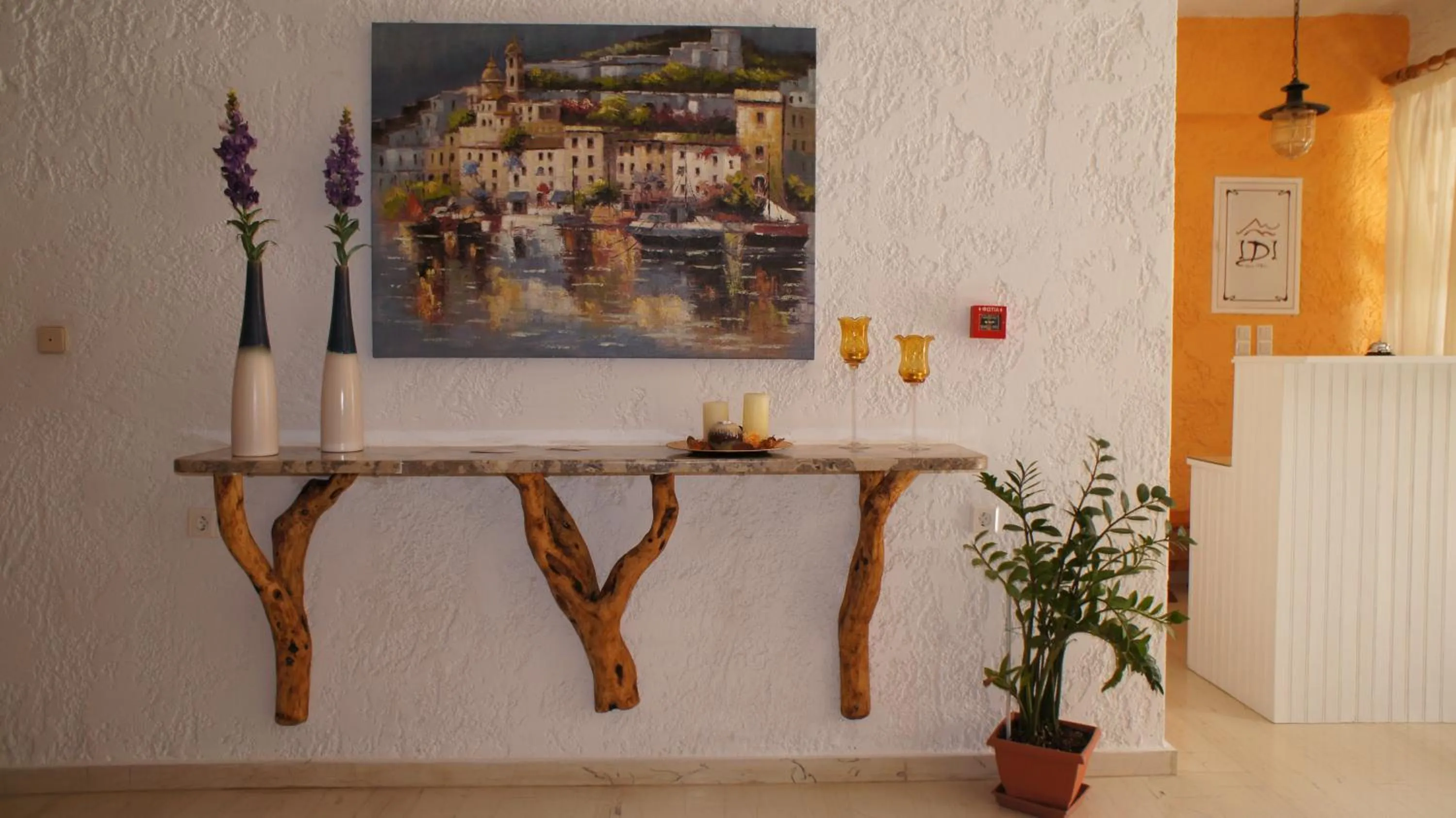 Lobby or reception in Idi