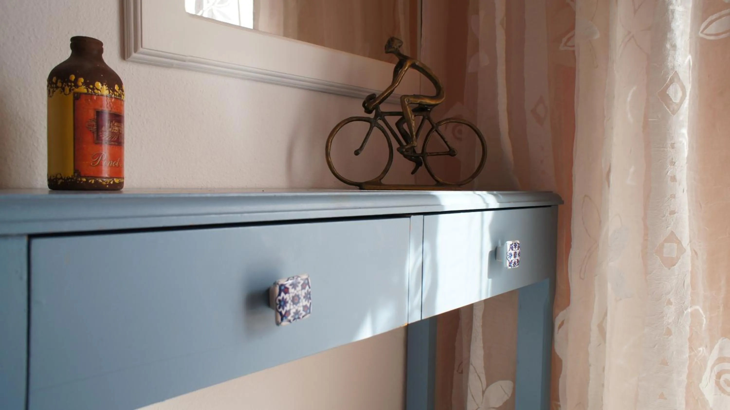 Decorative detail in Idi