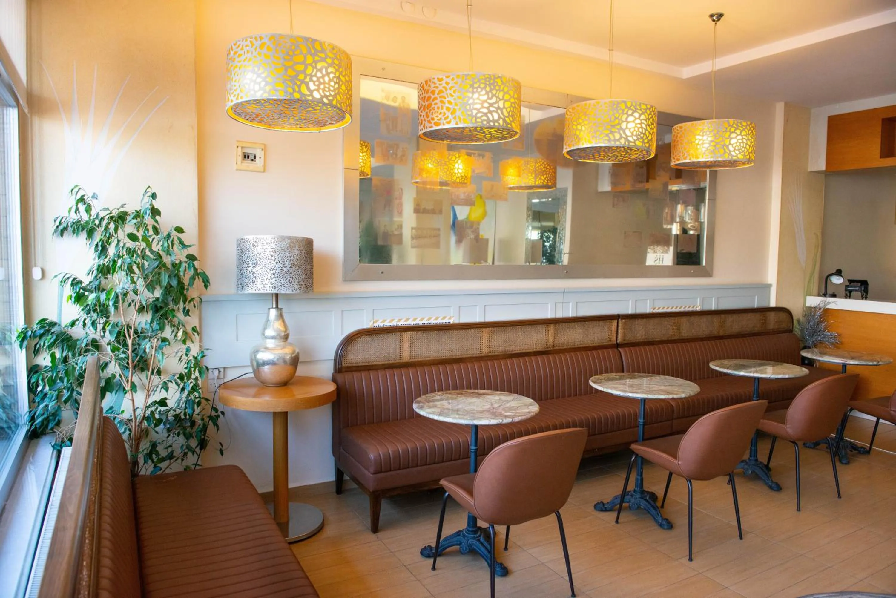 Seating area in Hotel Simsek