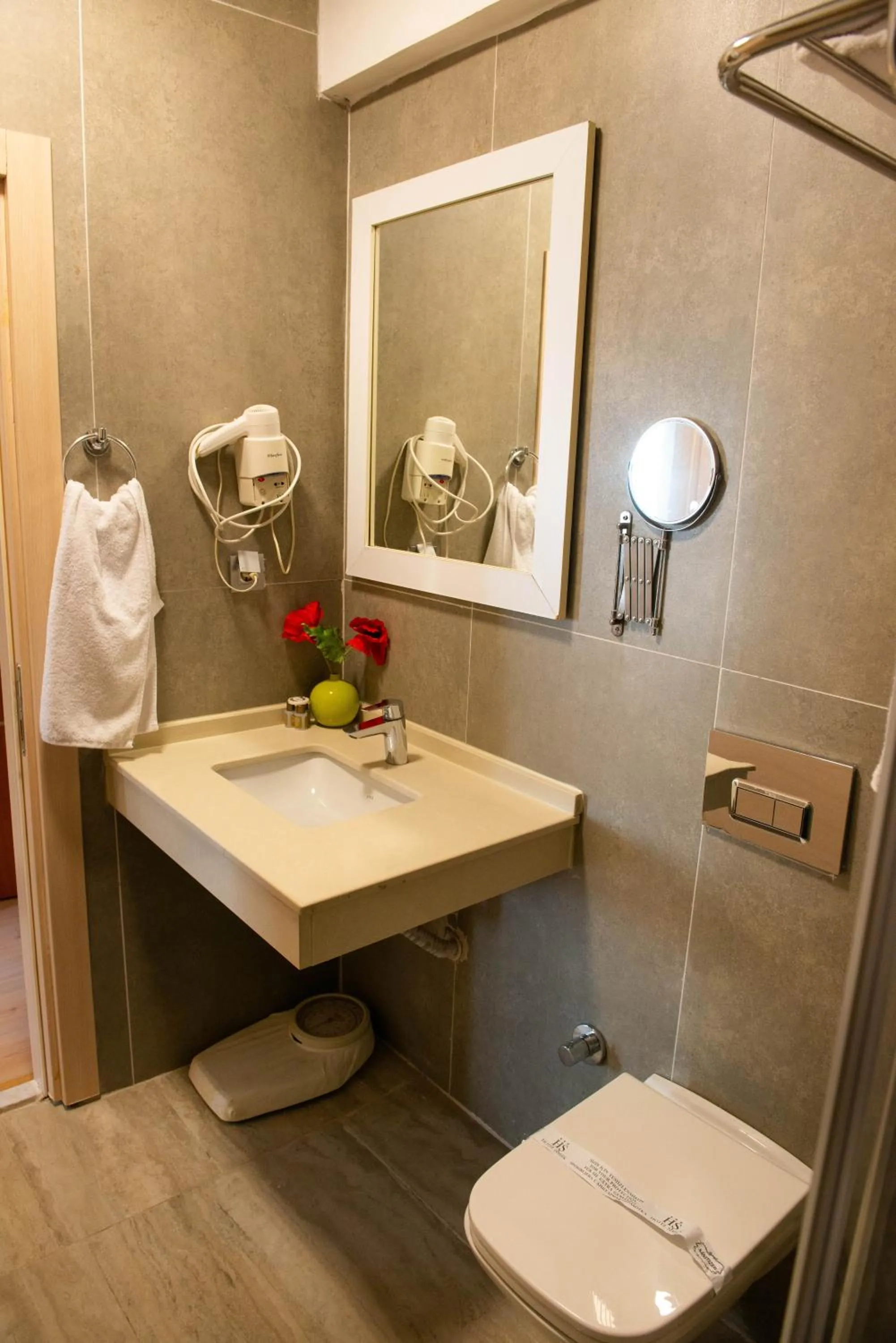 Toilet in Hotel Simsek