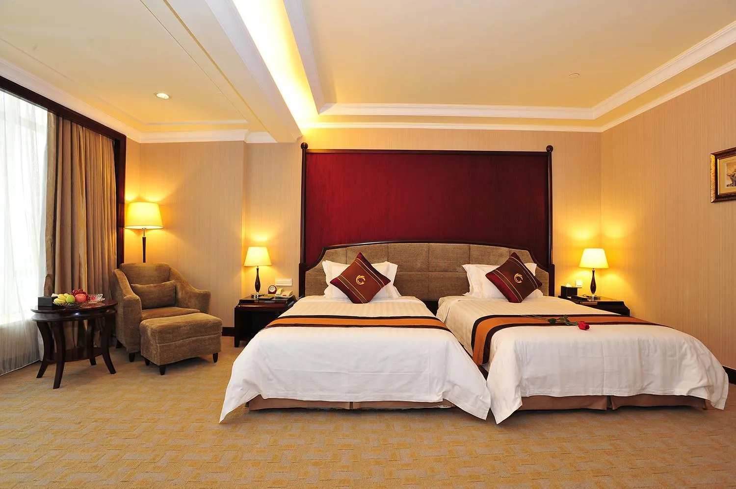 Bed in The Royal Marina Plaza Hotel Guangzhou