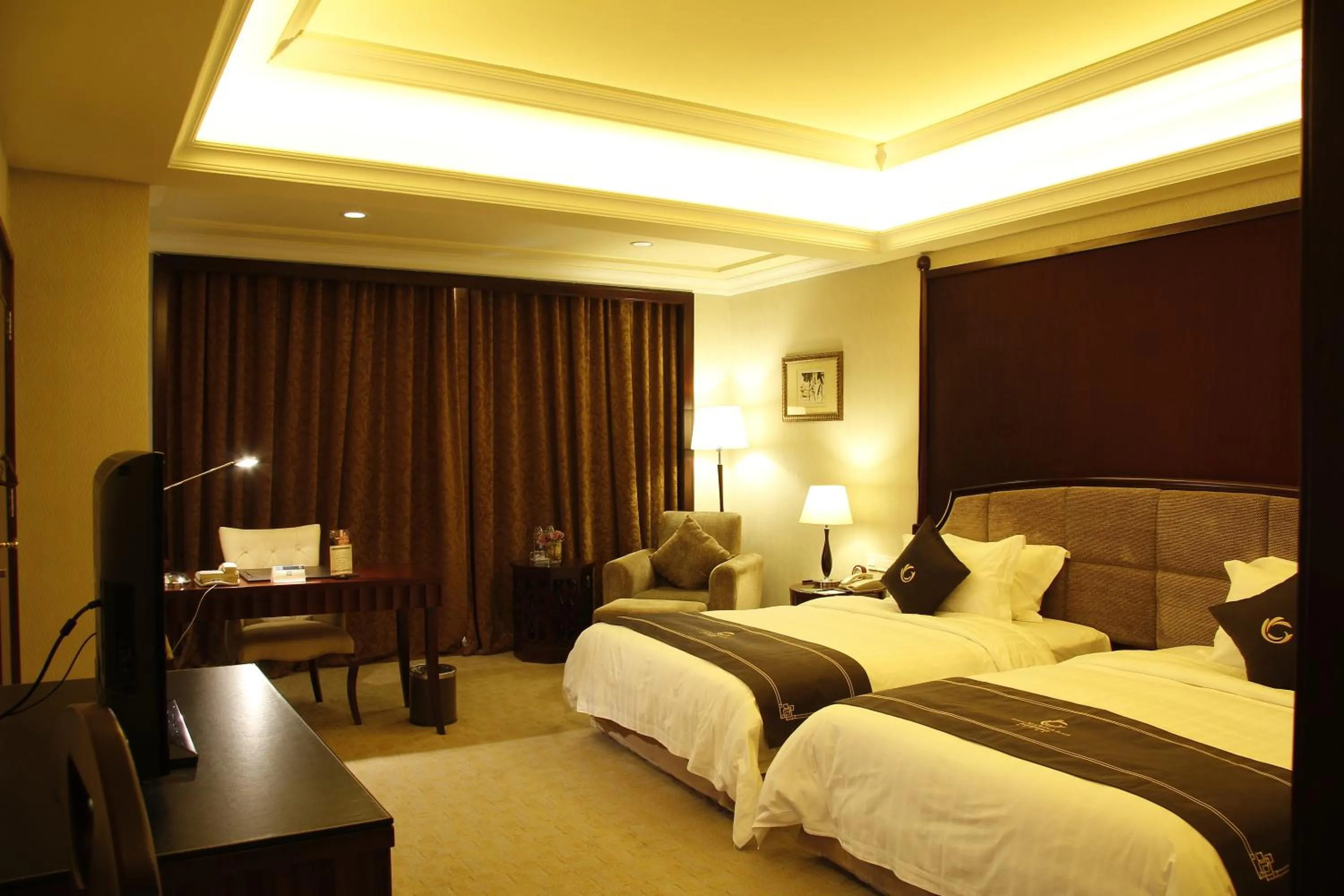 Decorative detail, Bed in The Royal Marina Plaza Hotel Guangzhou