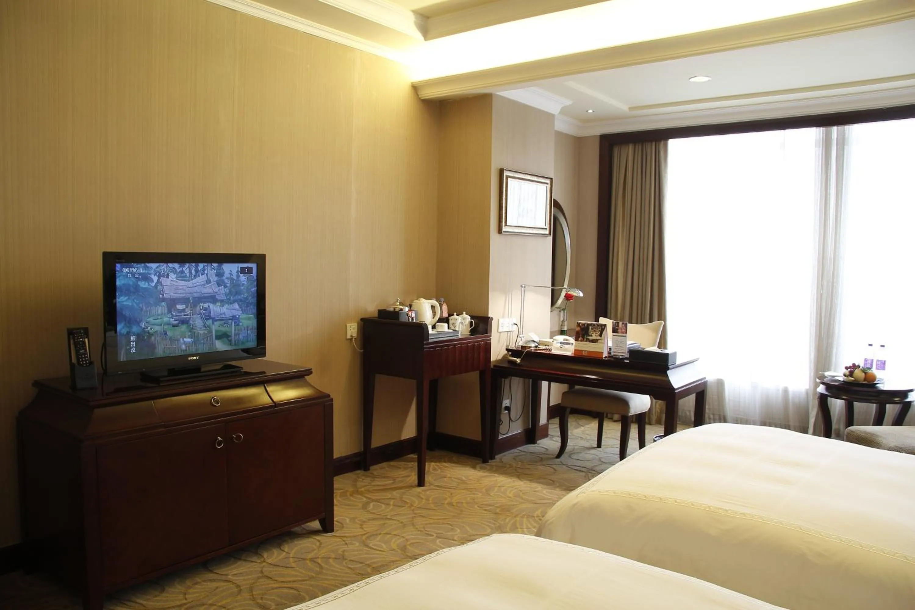 Decorative detail, Bed in The Royal Marina Plaza Hotel Guangzhou