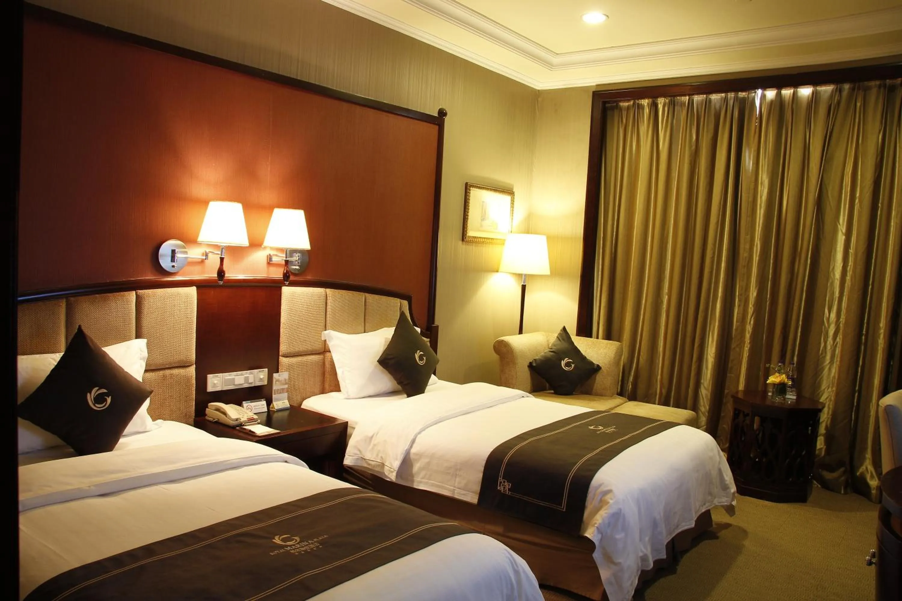 Bedroom, Bed in The Royal Marina Plaza Hotel Guangzhou