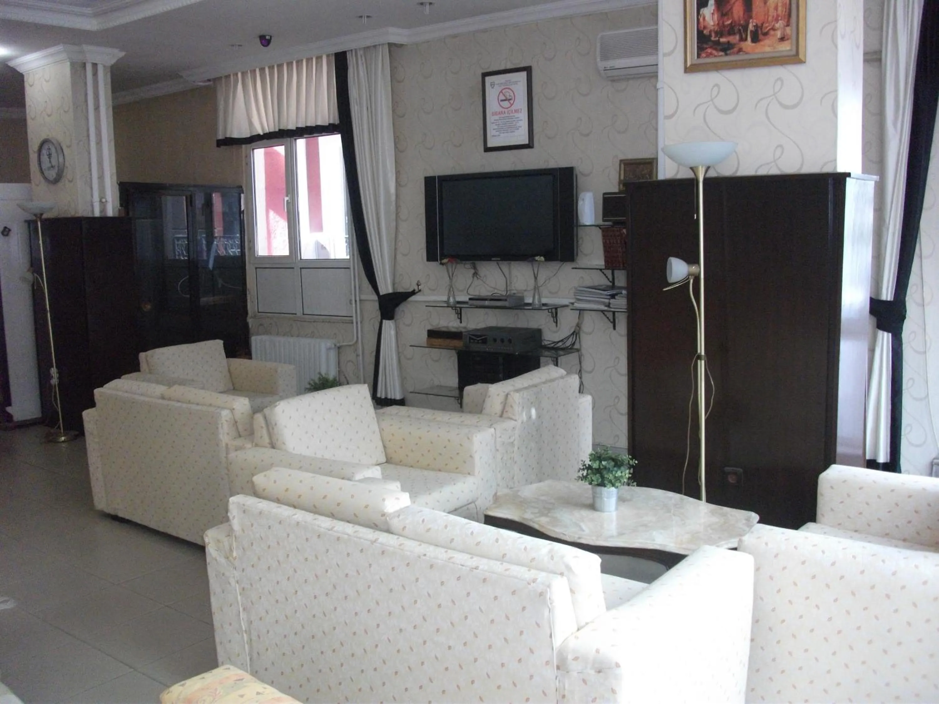 Living room in Tac Hotel