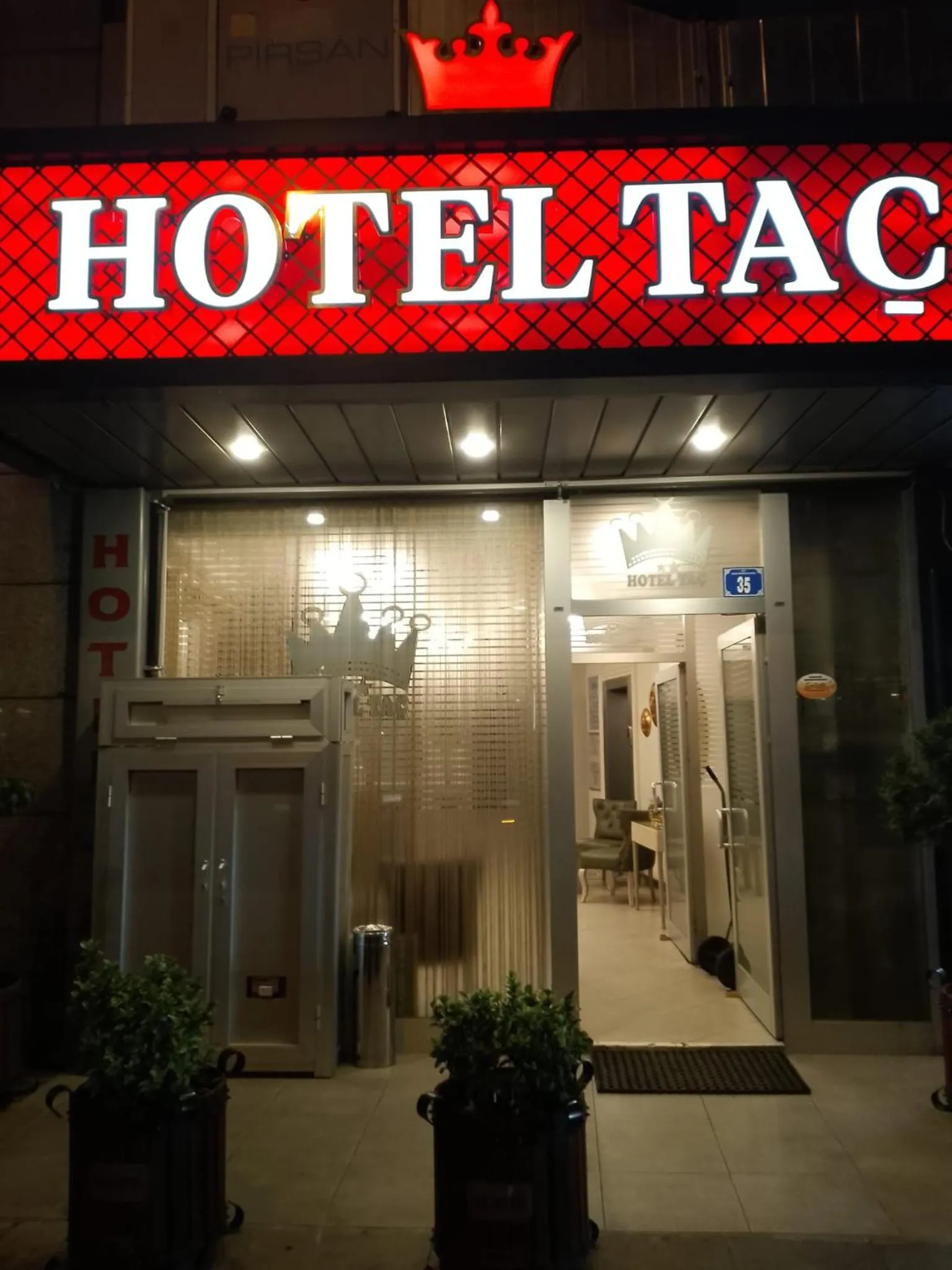 Tac Hotel