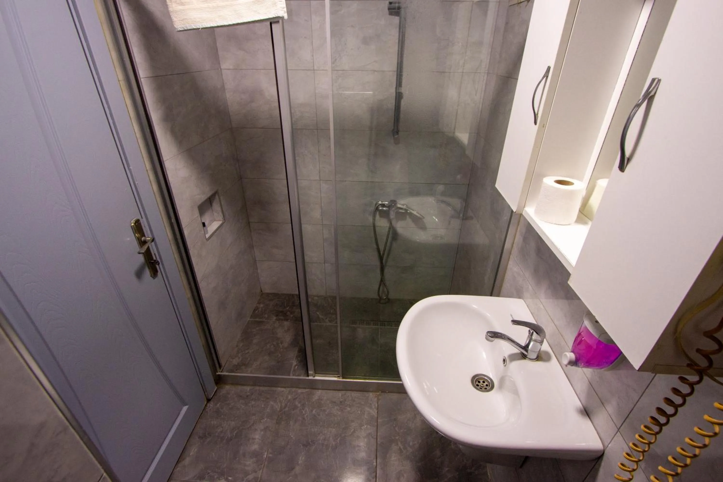 Bathroom in Tac Hotel