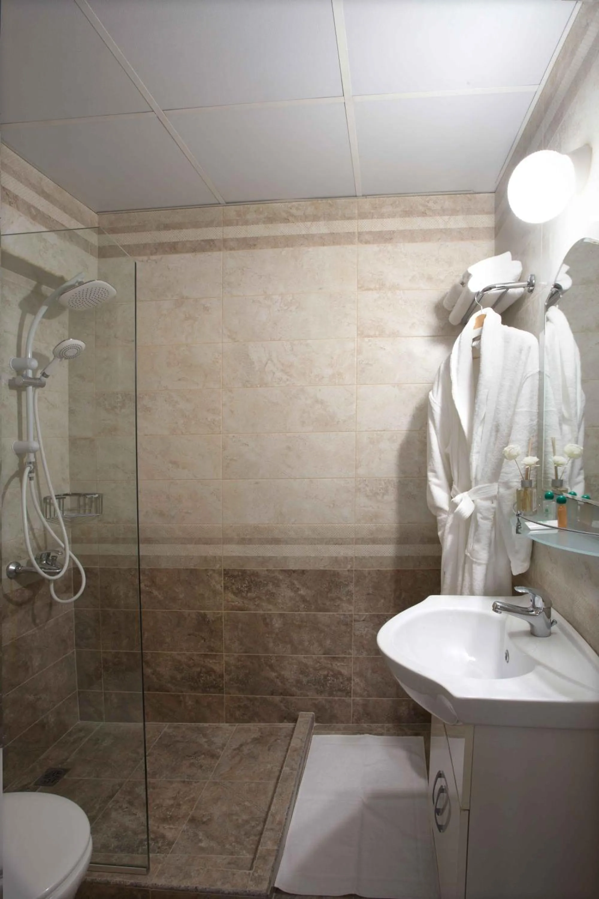 Shower in Family hotel The Castle