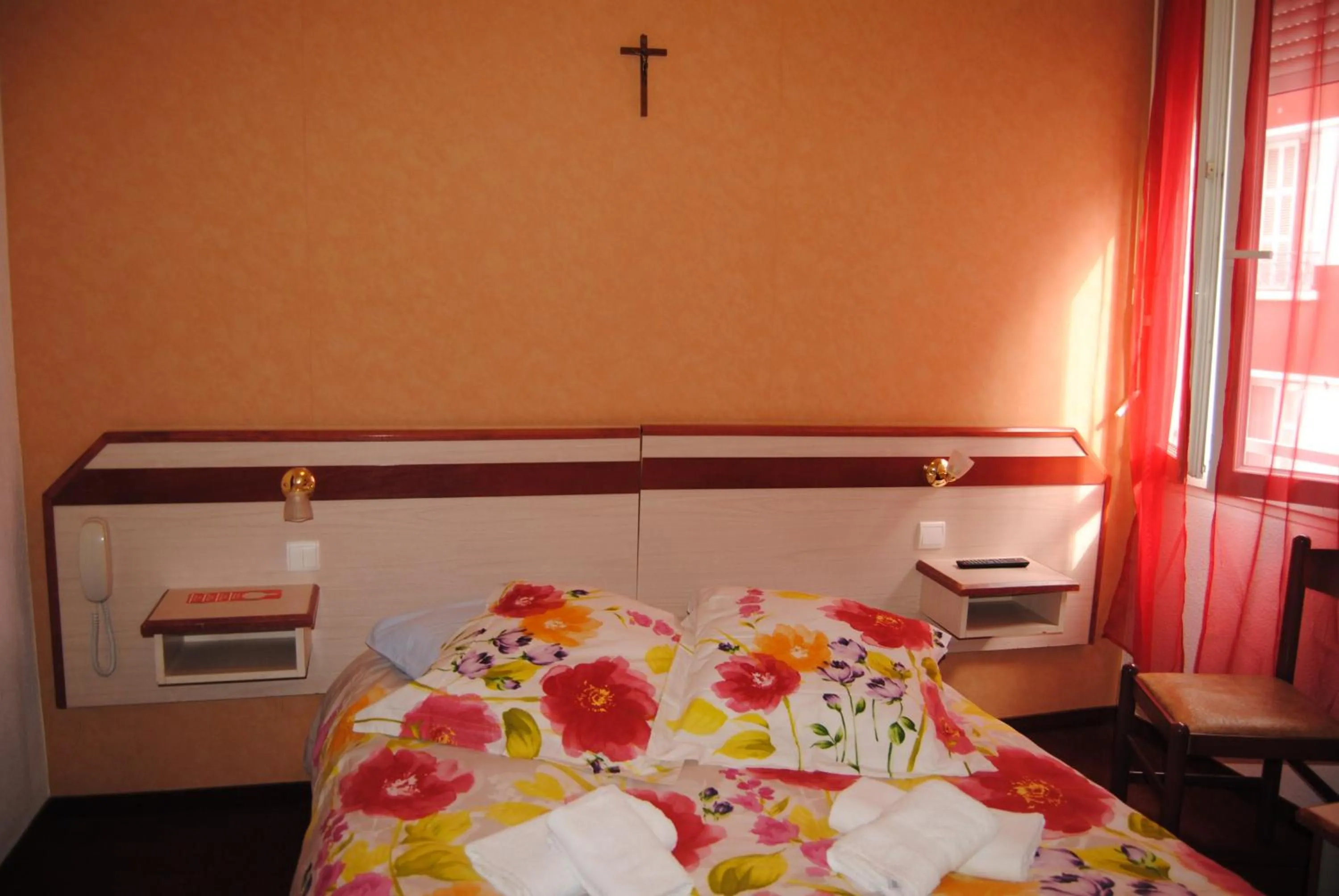 Bed in Hôtel Myosotis