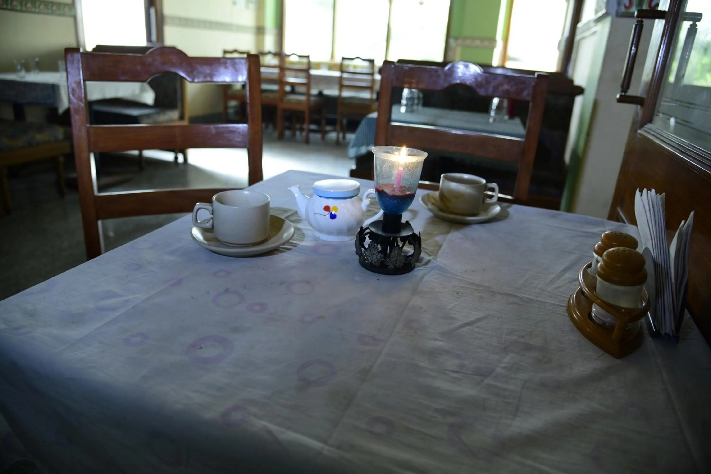 Breakfast, Bed in Hotel Bani Park Palace