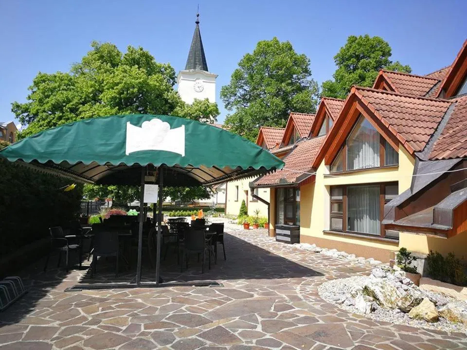 Hotel Mladosť