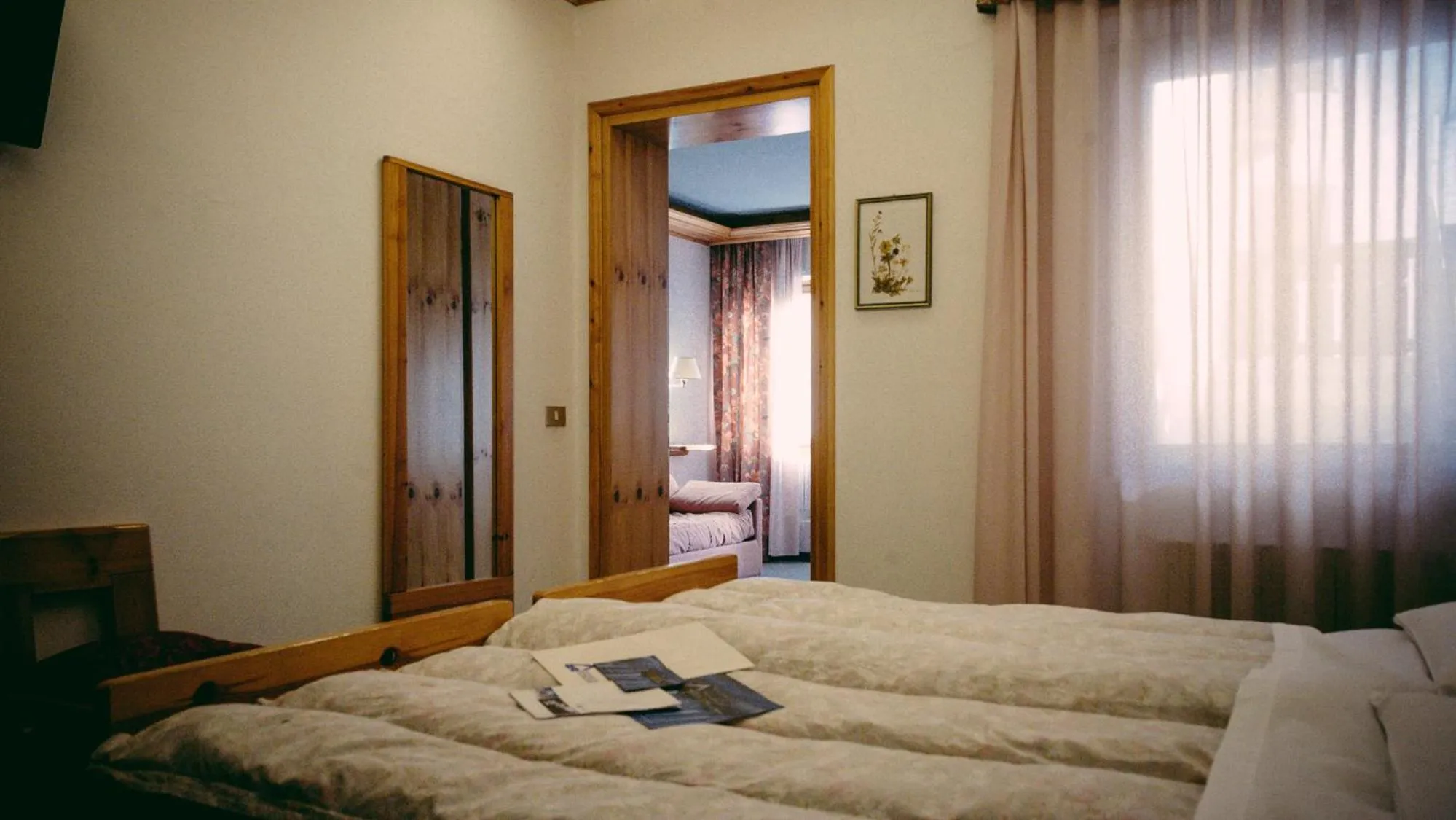 Photo of the whole room, Bed in Sporthotel Europa Sul Lago