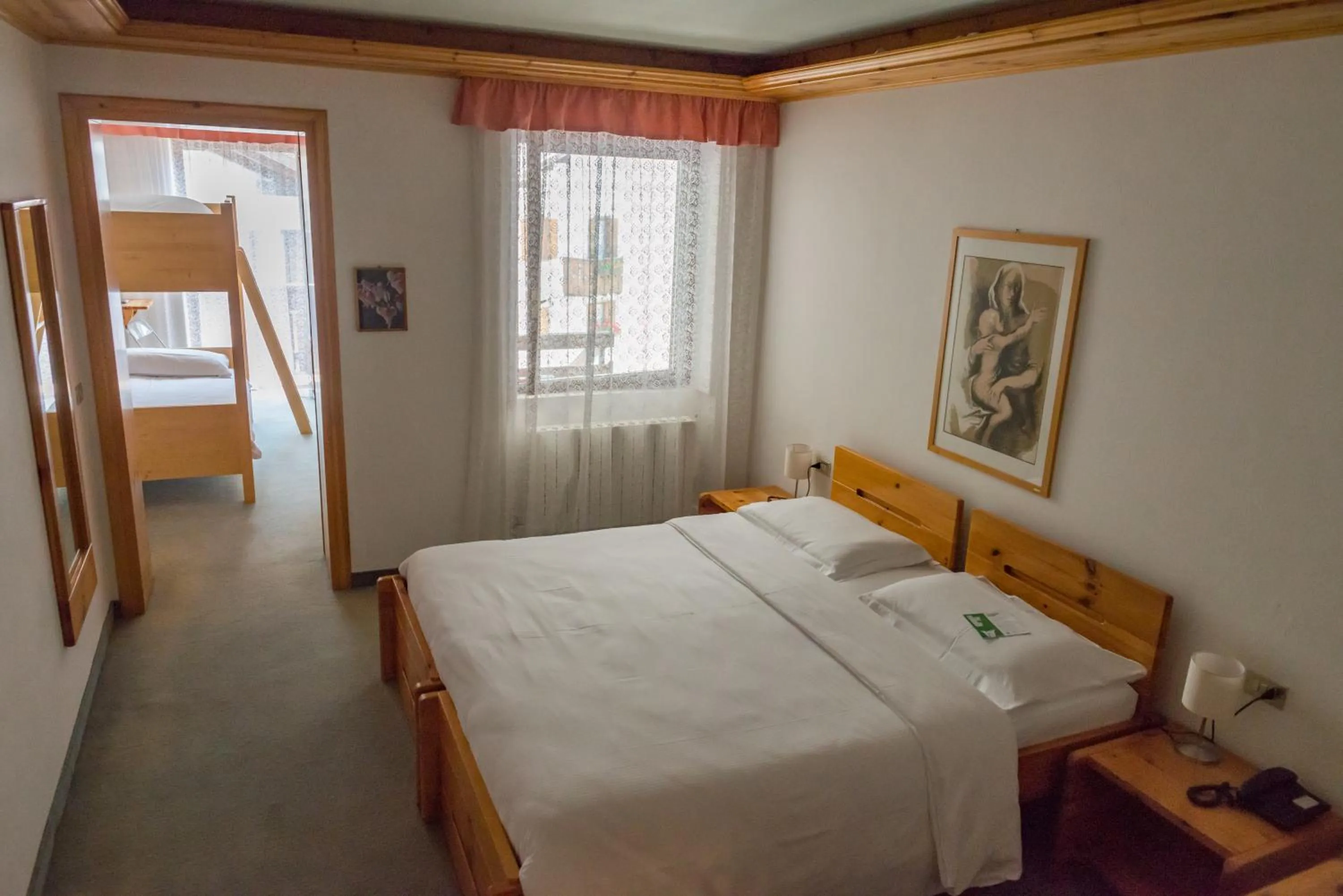 bunk bed, Bed in Sporthotel Europa Sul Lago