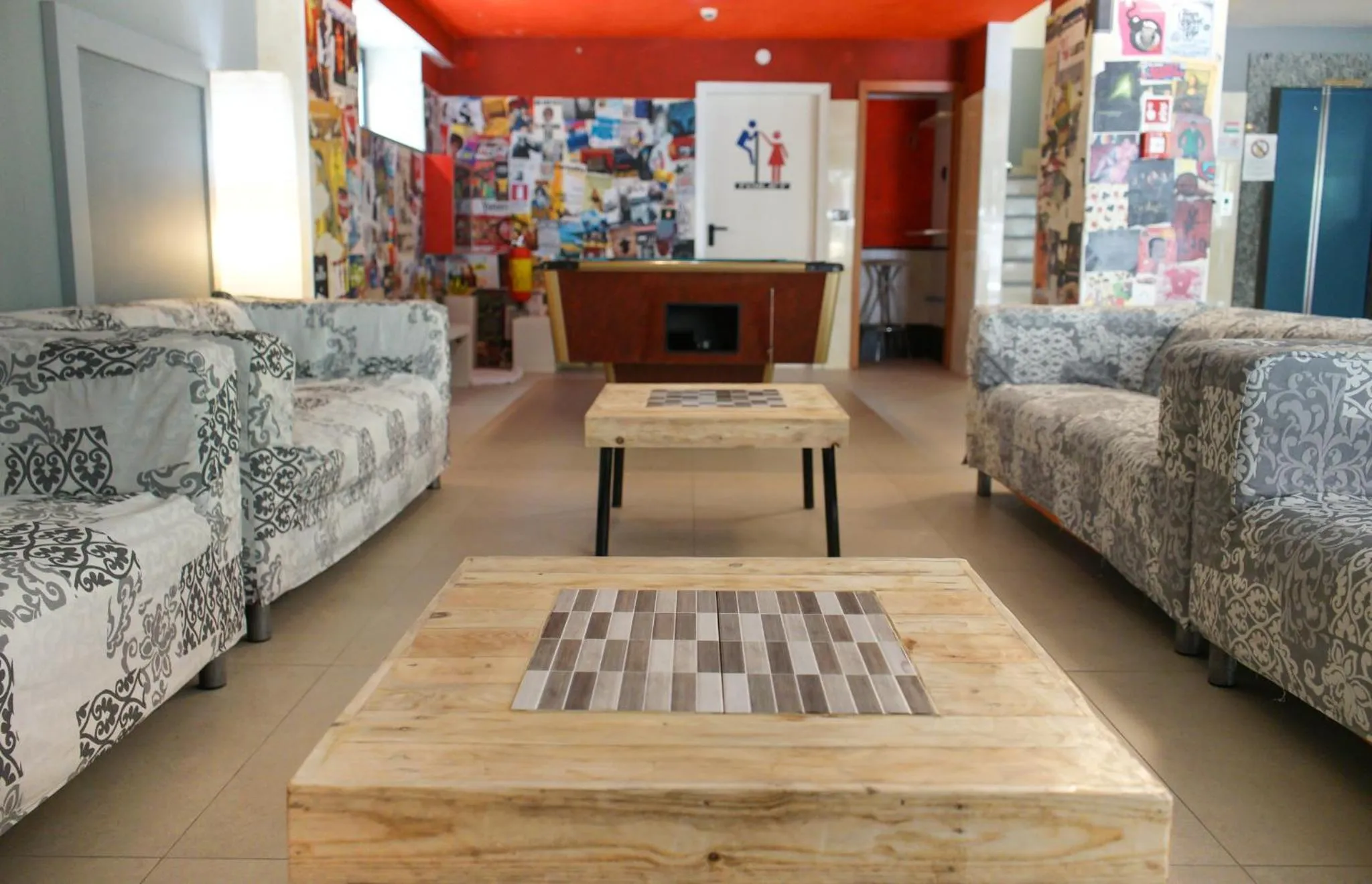 Communal lounge/ TV room in Hotel Elba