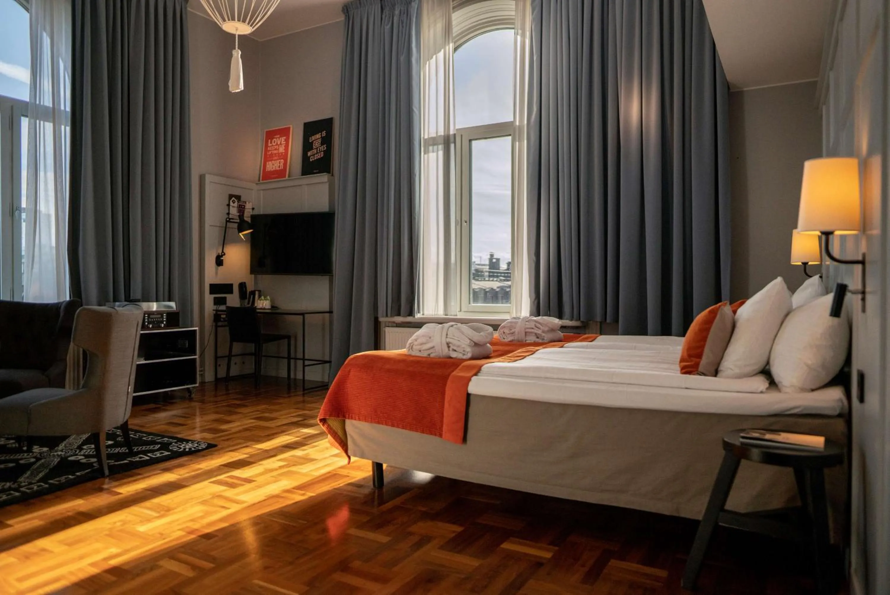 Bedroom, Bed in Scandic Grand Central