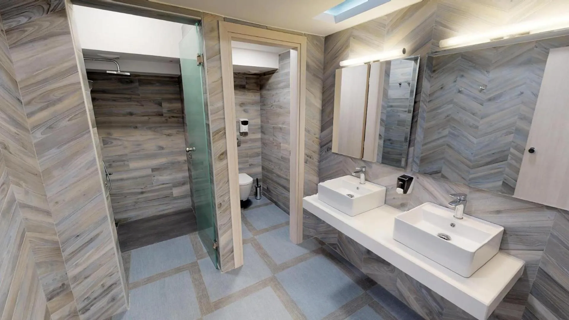 Toilet in Medusa Apartments