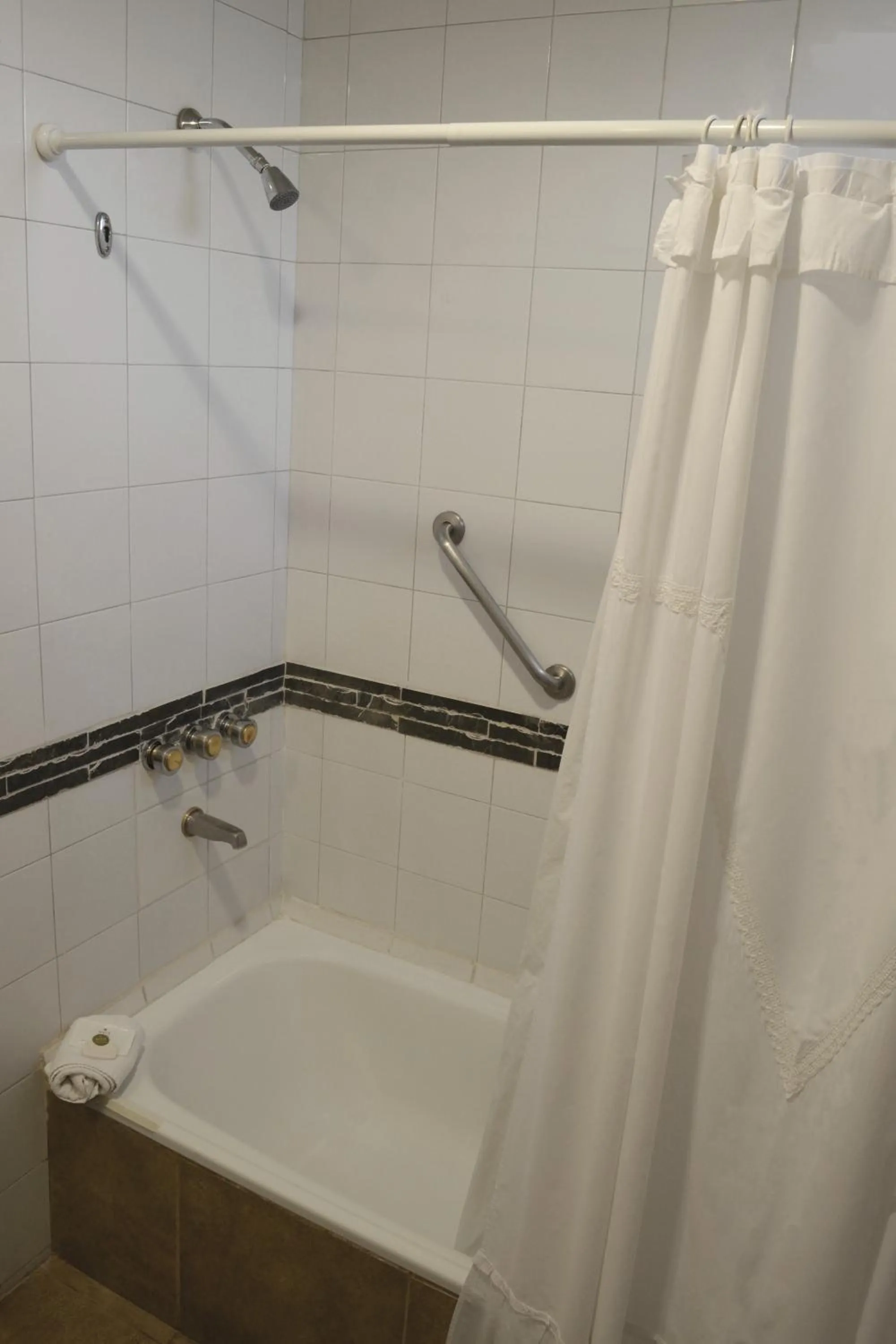 Shower in Apart Hotel Maue