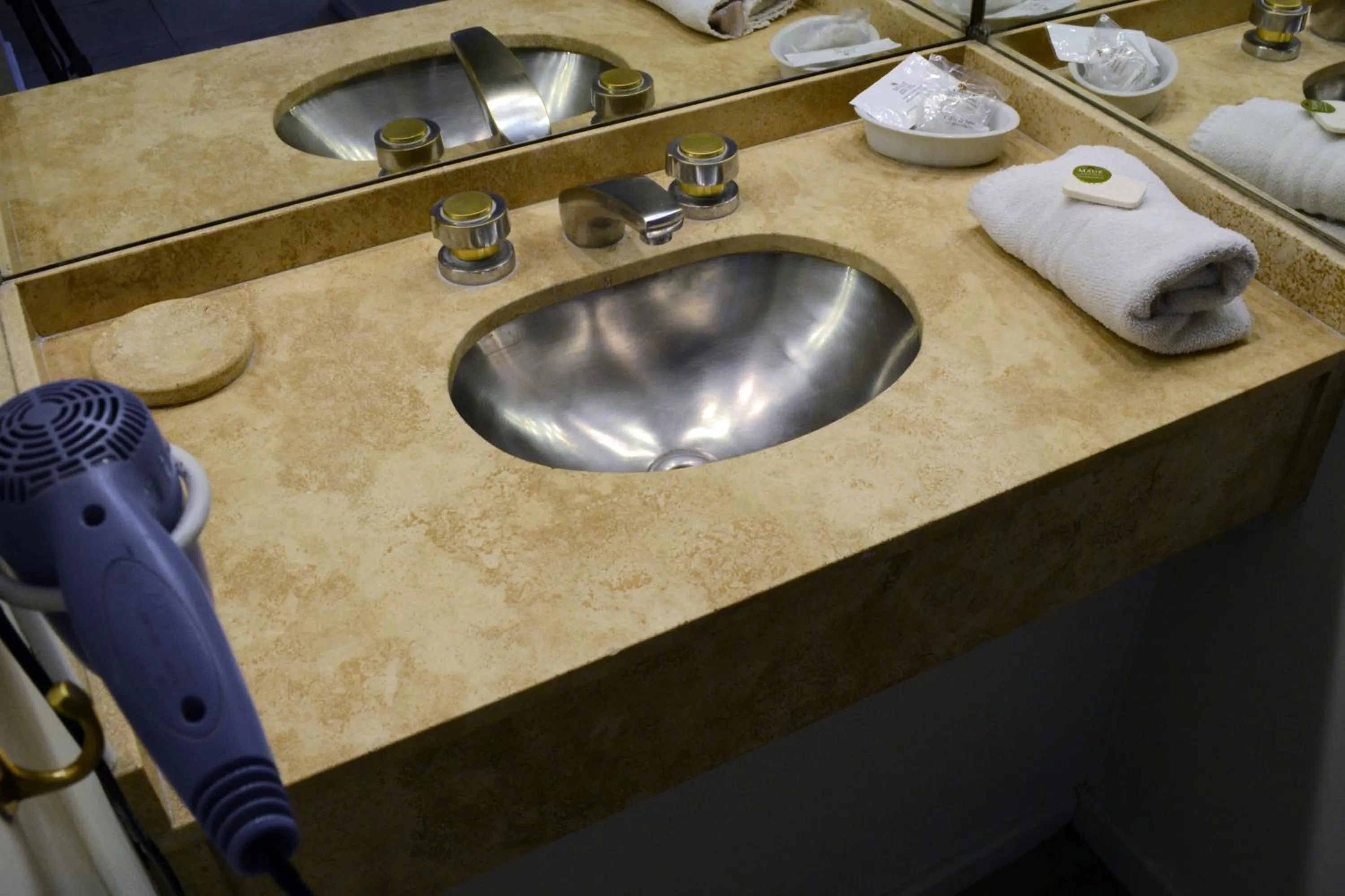 Bathroom in Apart Hotel Maue