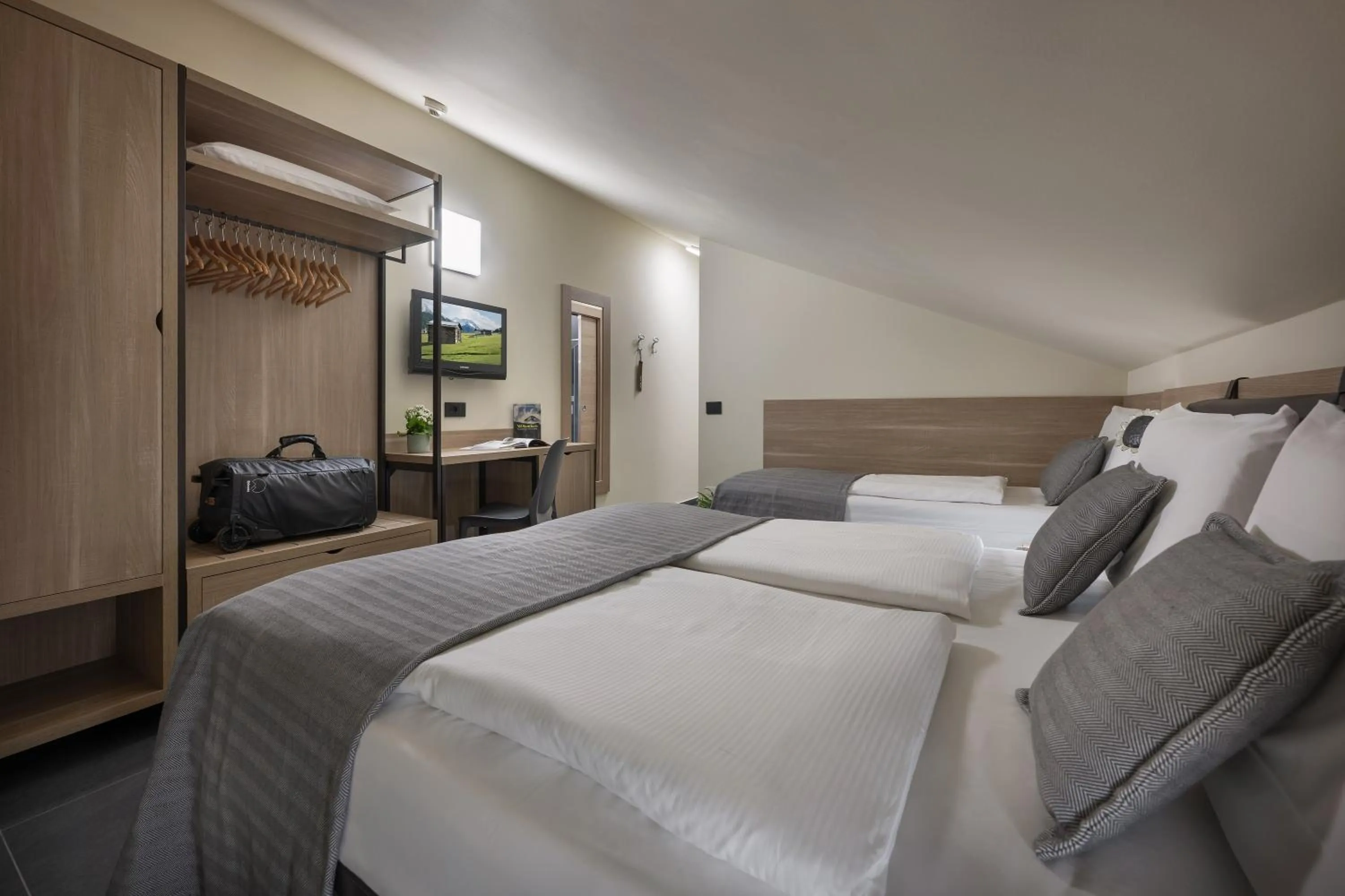 Bedroom, Bed in Hotel Loredana