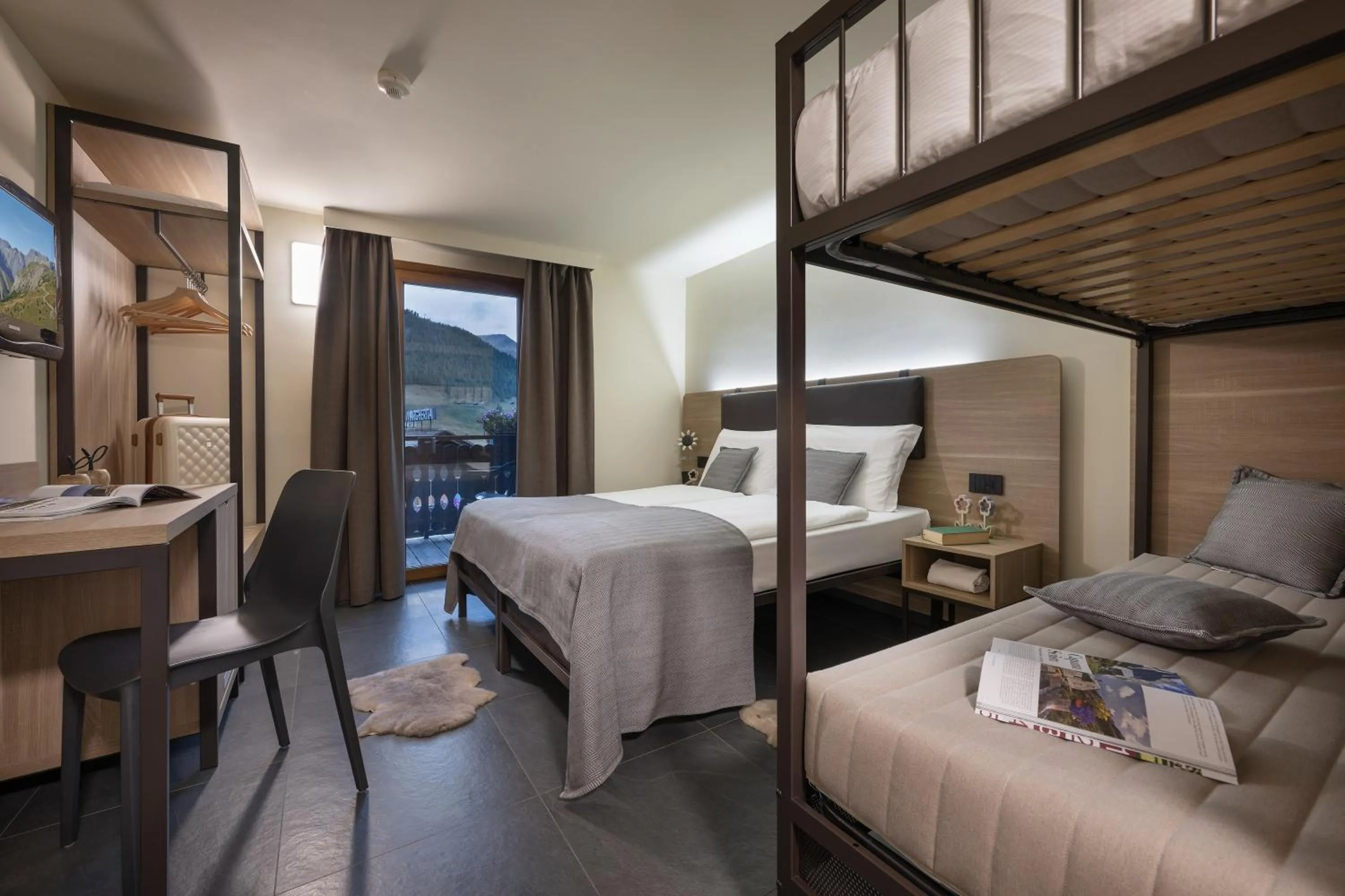 Bedroom, Bed in Hotel Loredana