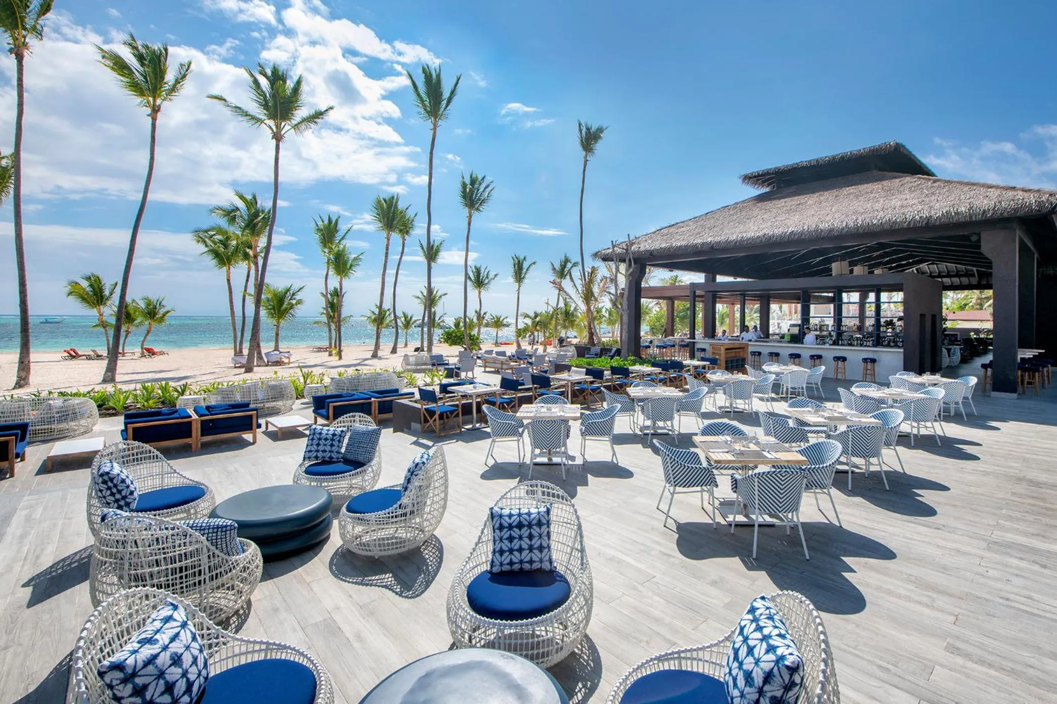 Lounge or bar in Adults Only Club at Lopesan Costa Bávaro Resort