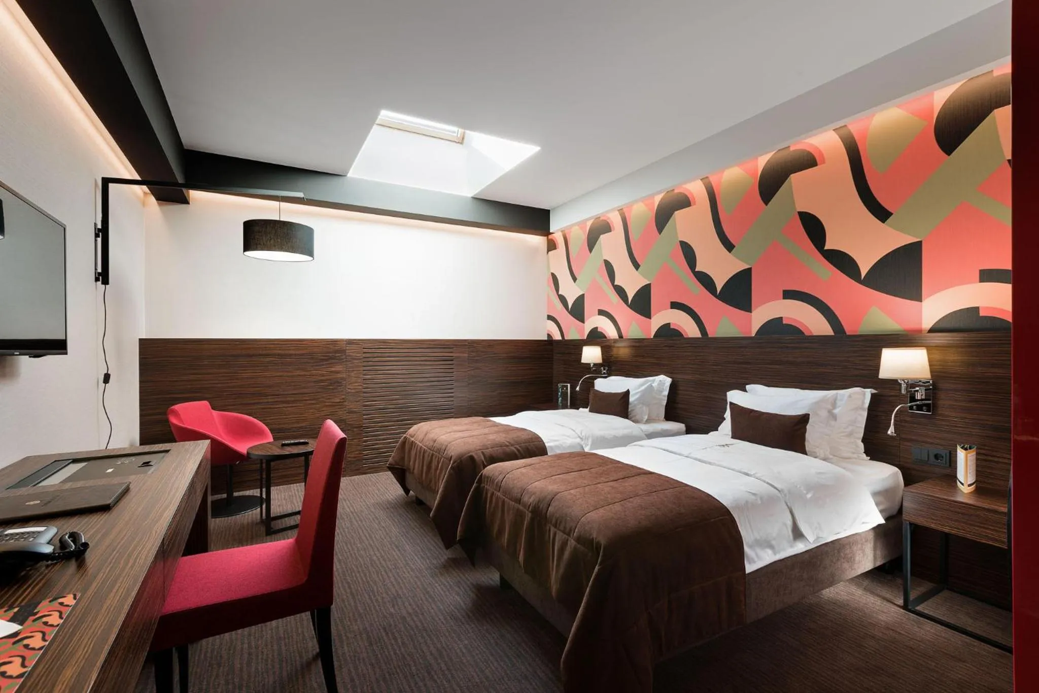 Photo of the whole room, Bed in BANKHOTEL