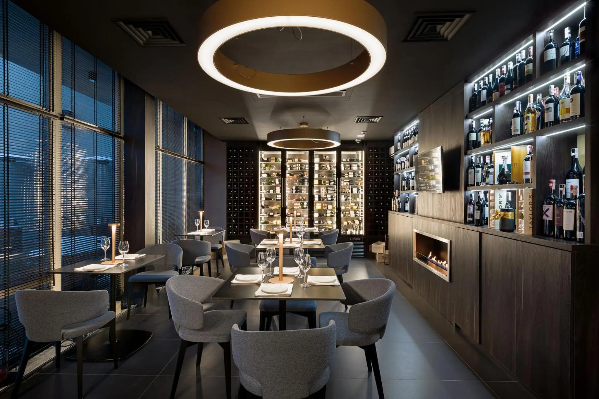 Restaurant/places to eat in BANKHOTEL