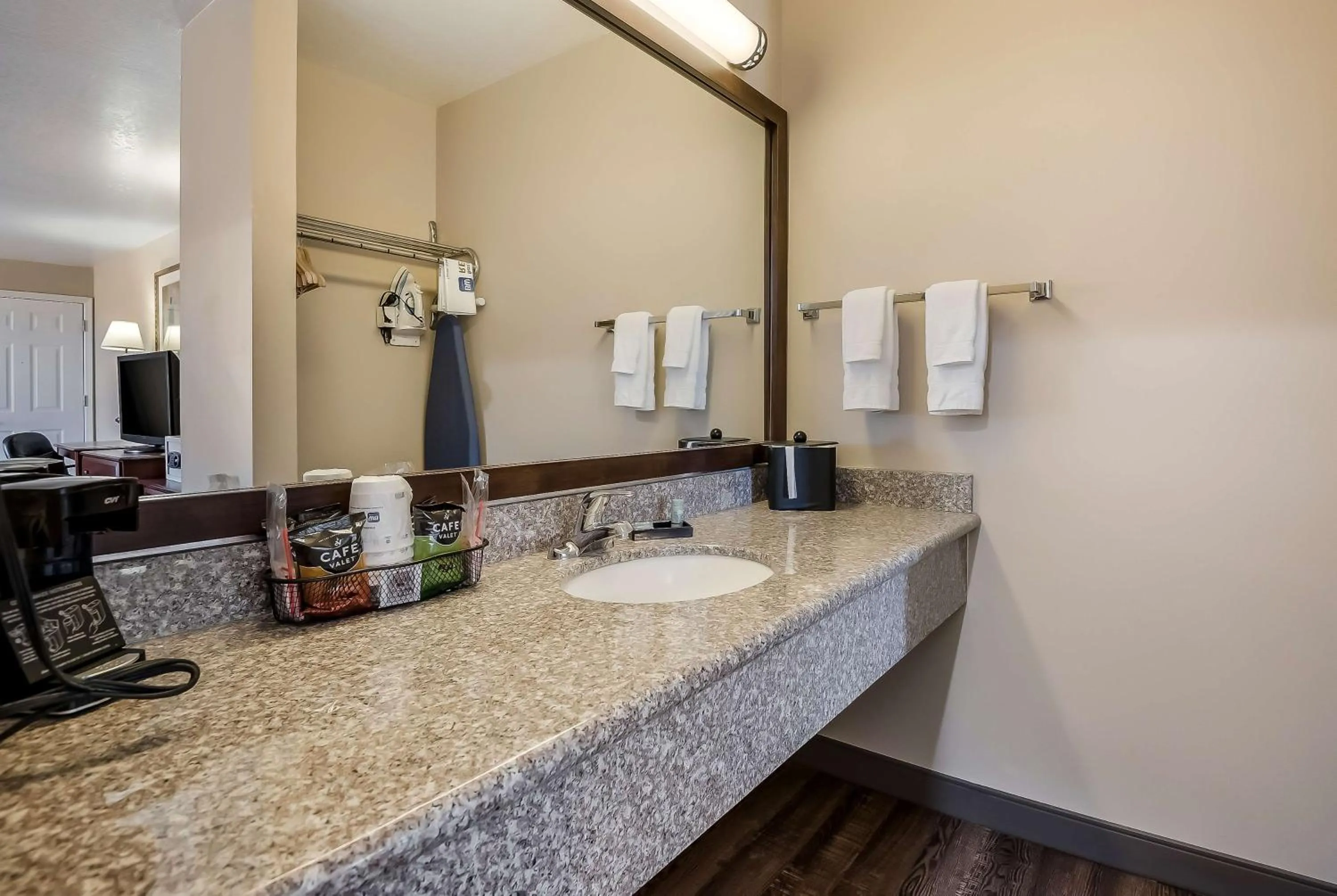 Bathroom in SureStay Hotel by Best Western Fernley