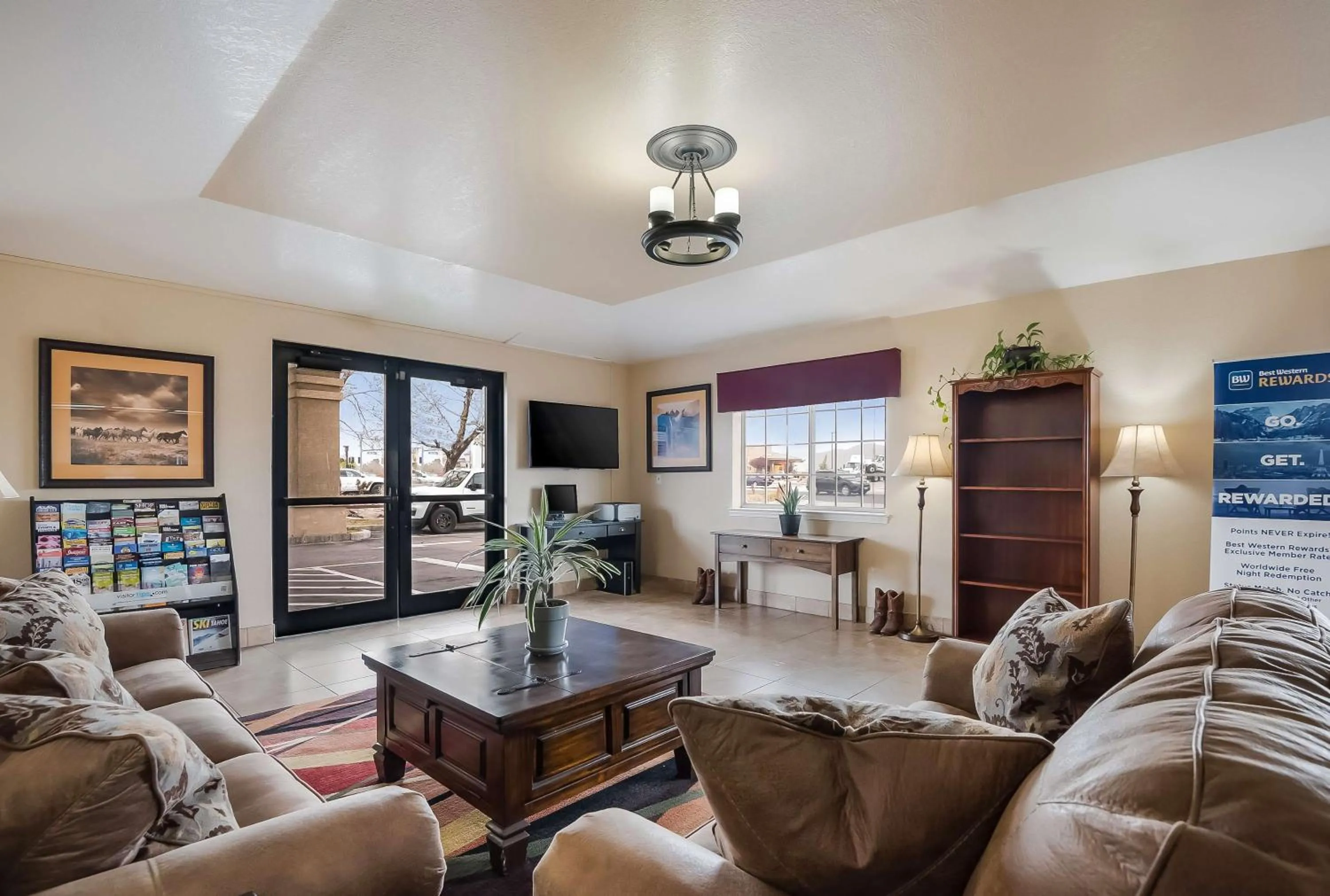 Lobby or reception in SureStay Hotel by Best Western Fernley