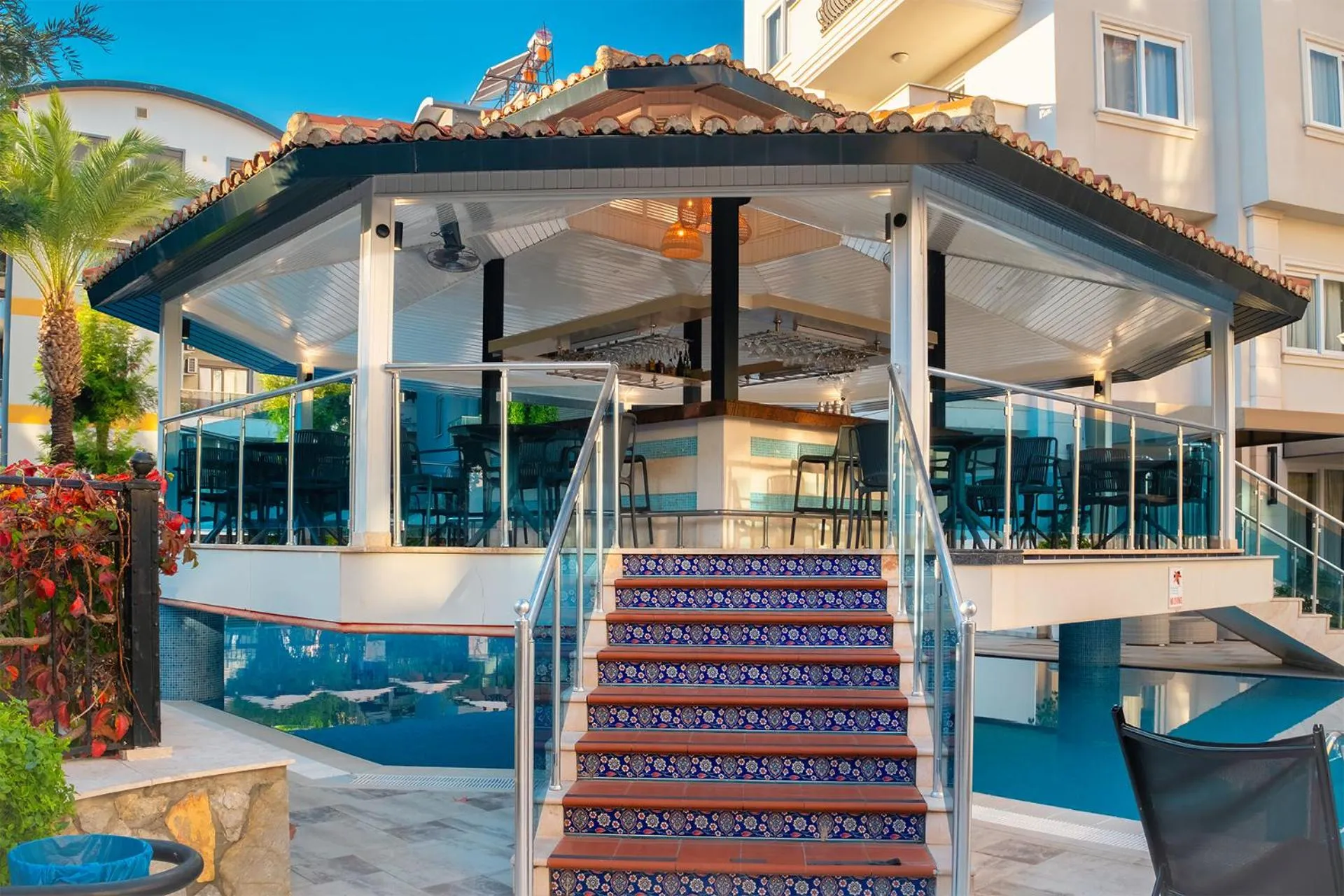 Swimming pool in Villa Sunflower Hotel - All Inclusive