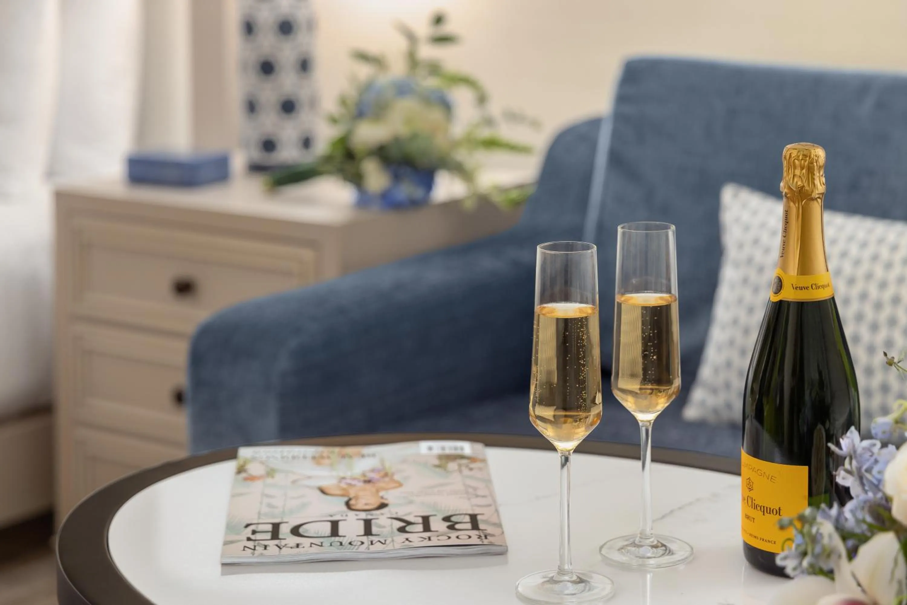 Seating area in The Abbey Resort