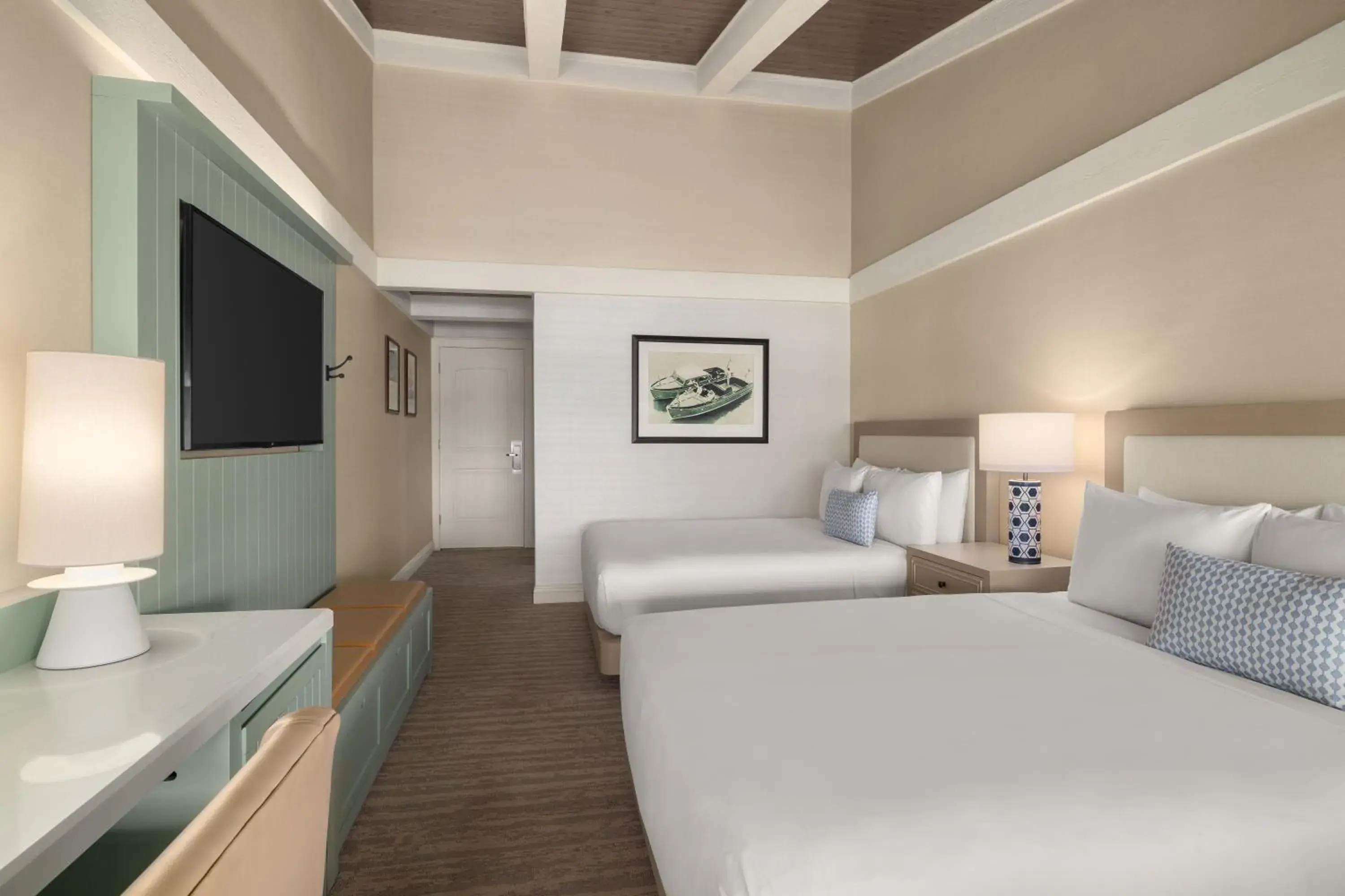 Queen Room with Two Queen Beds in The Abbey Resort Queen Room with Two Queen Beds in The Abbey Resort