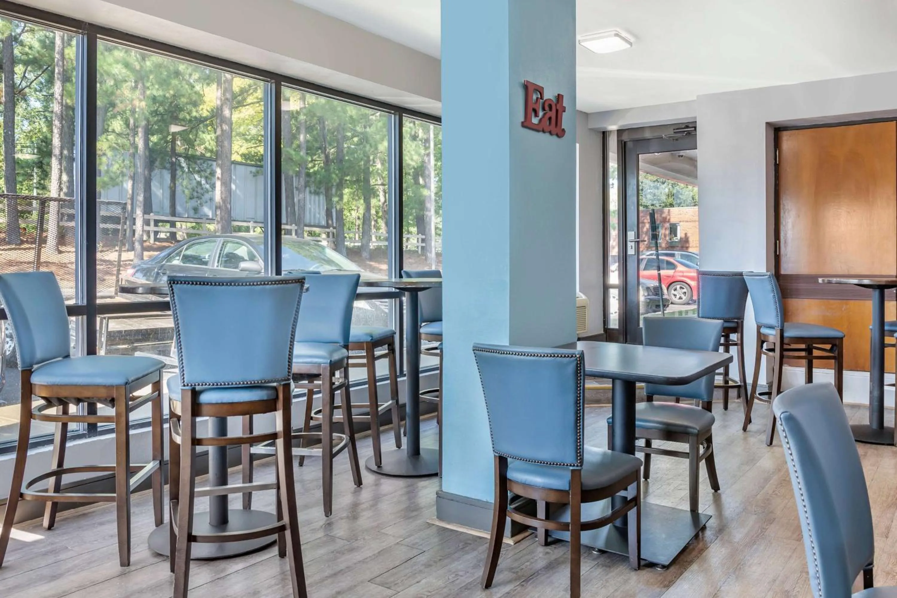 Meeting/conference room in Days Inn & Suites by Wyndham Rocky Mount Golden East