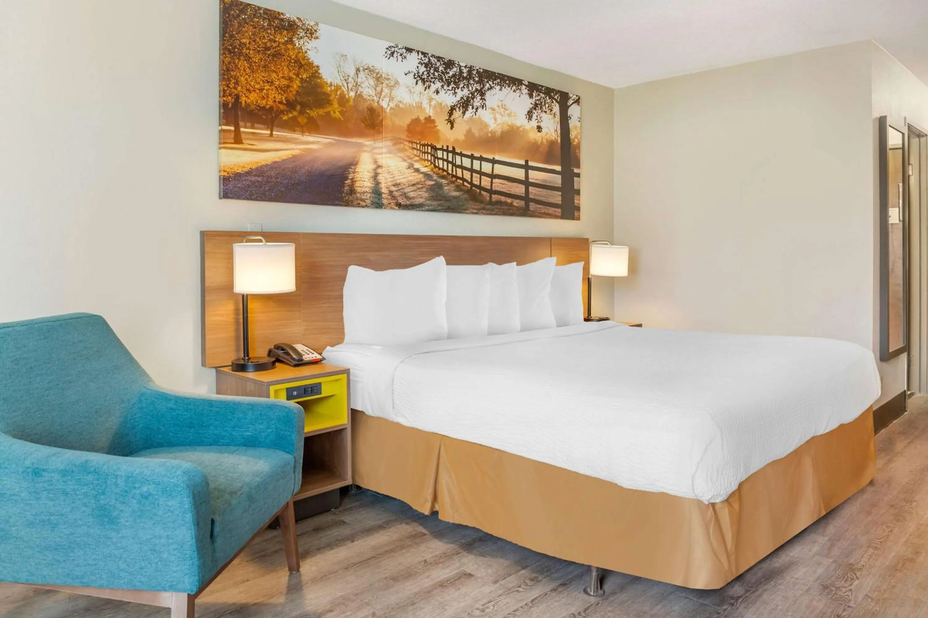 Photo of the whole room, Bed in Days Inn & Suites by Wyndham Rocky Mount Golden East
