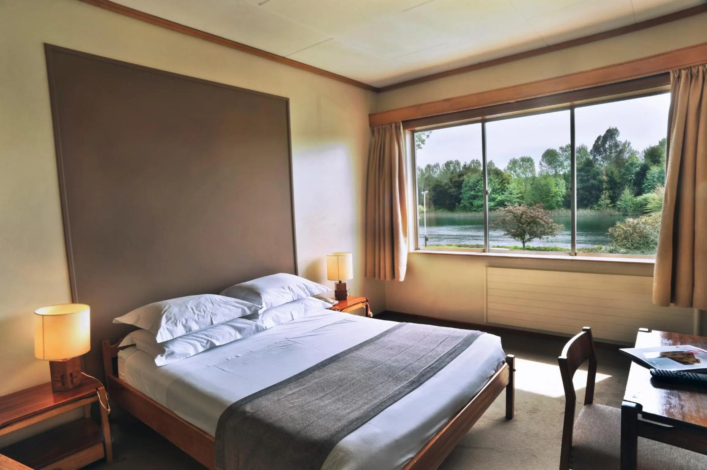 Bed in Hotel Naguilan