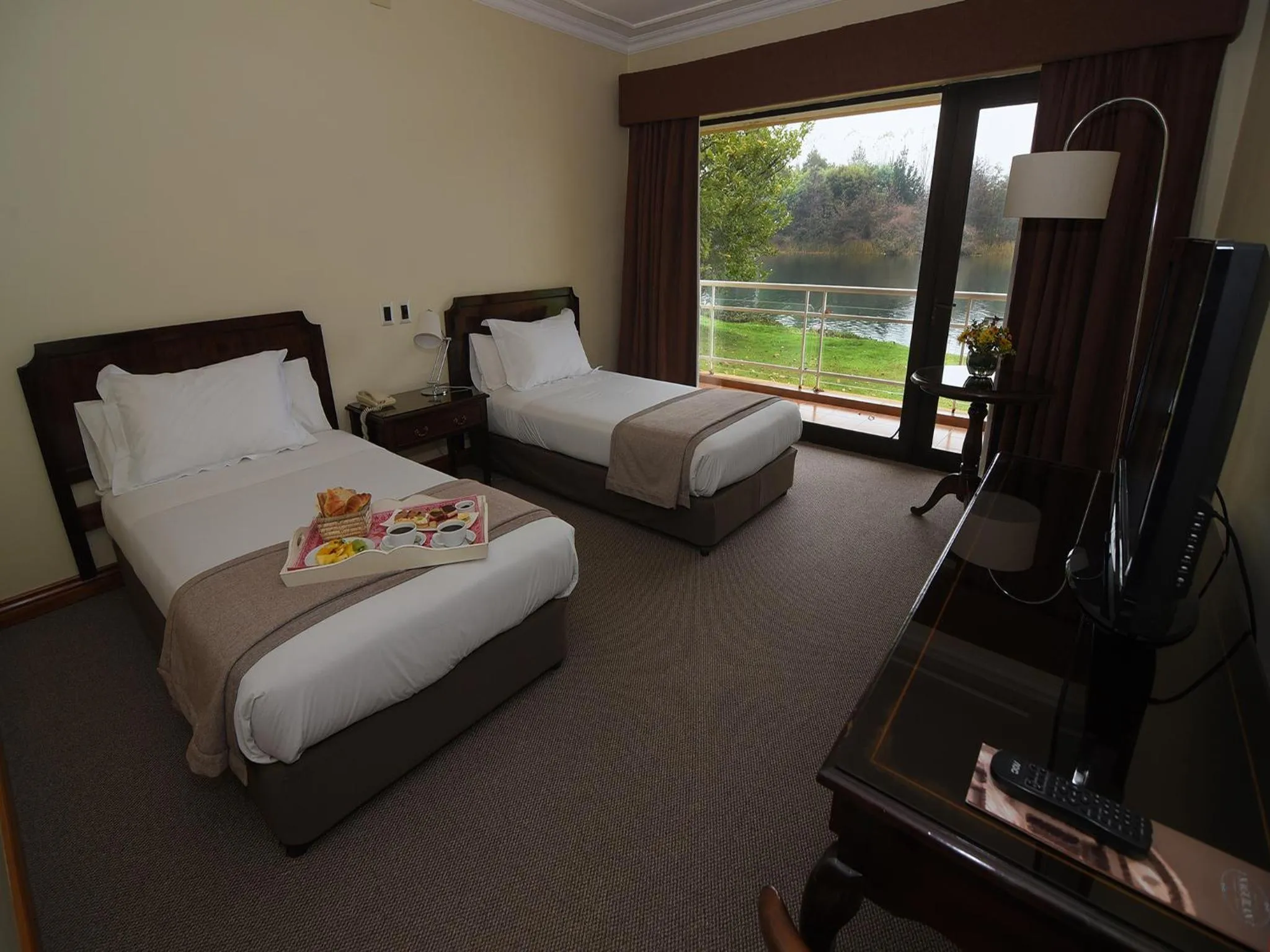 Photo of the whole room, Bed in Hotel Naguilan