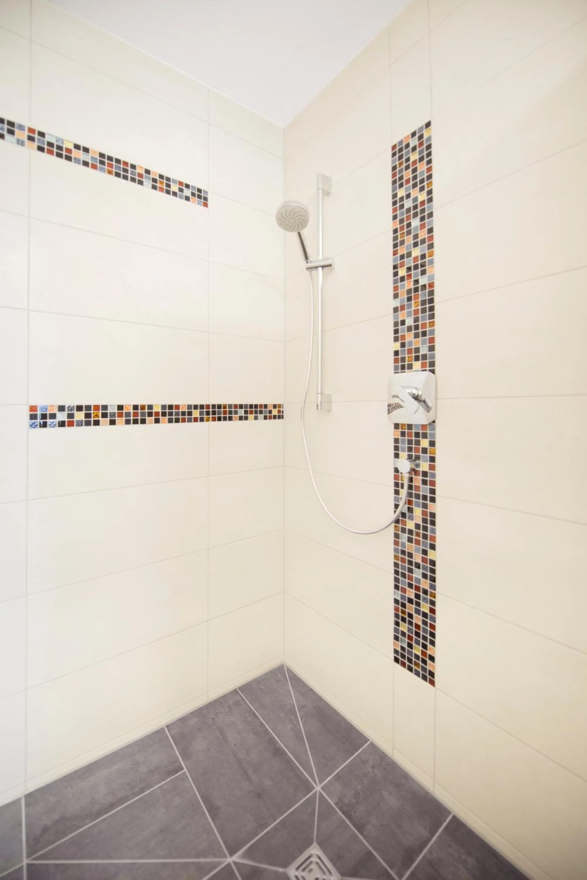 Shower in Gasthof Linde - Hotel Blum