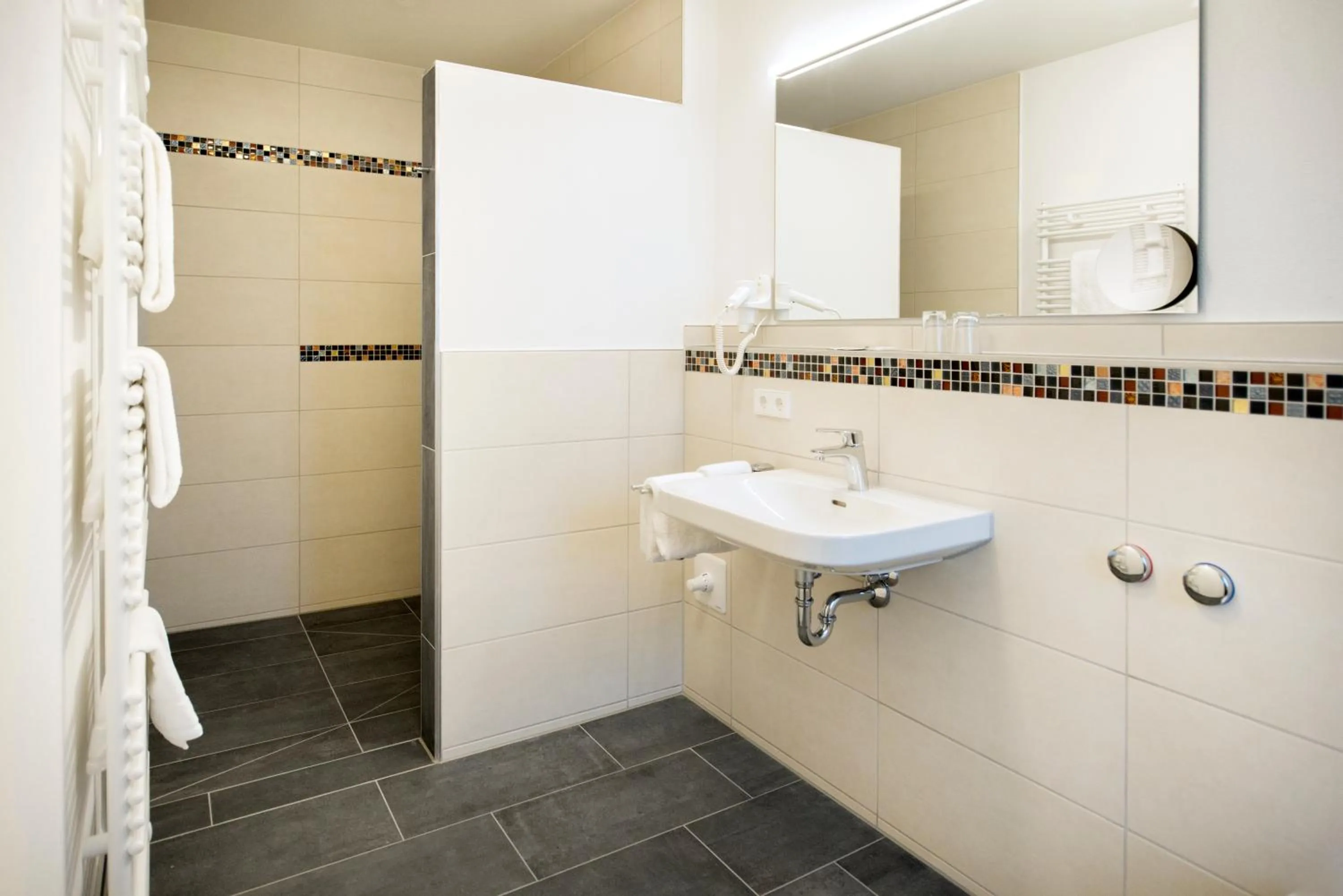 Shower in Gasthof Linde - Hotel Blum