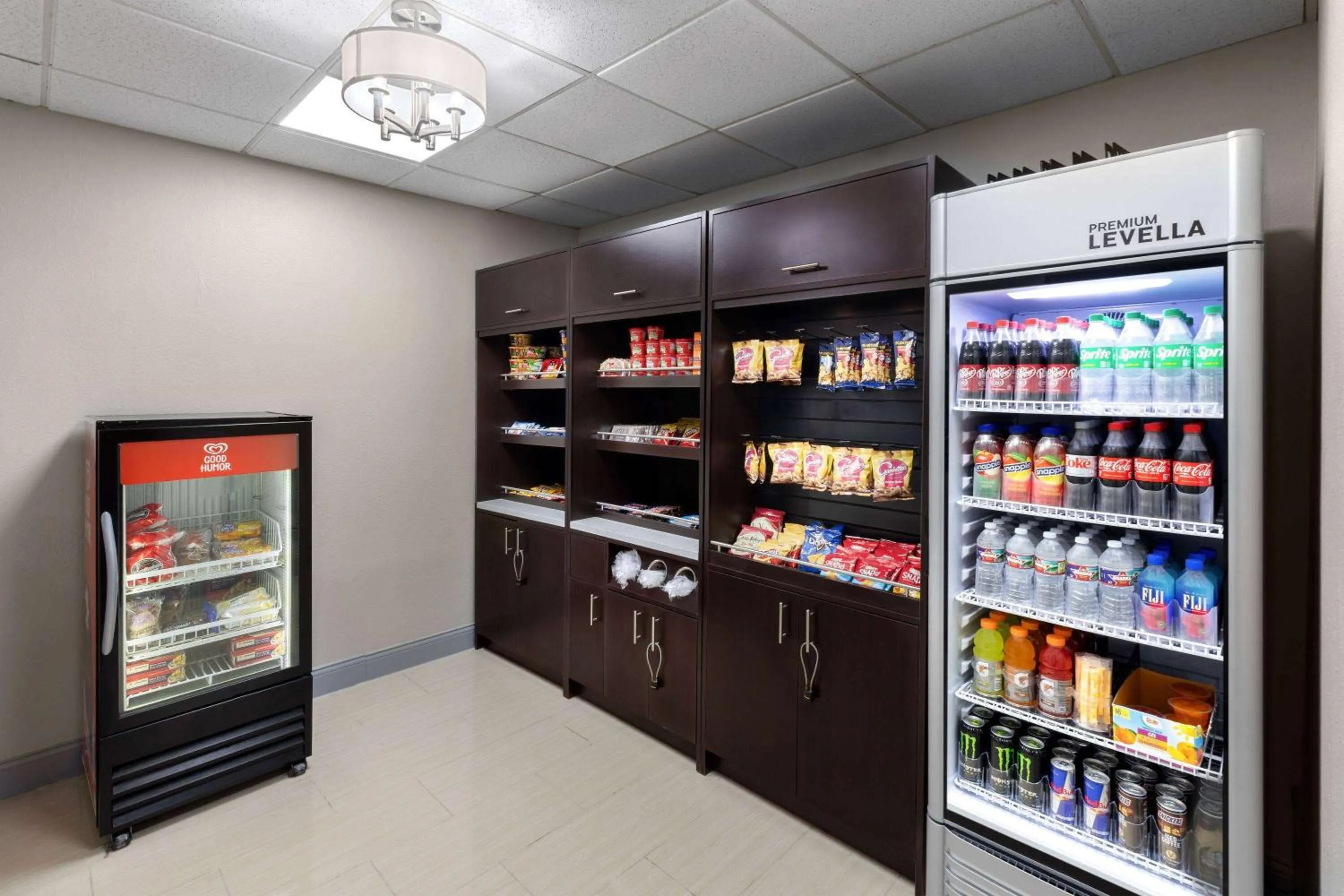 Food and drinks in Wingate by Wyndham Sulphur Near Lake Charles