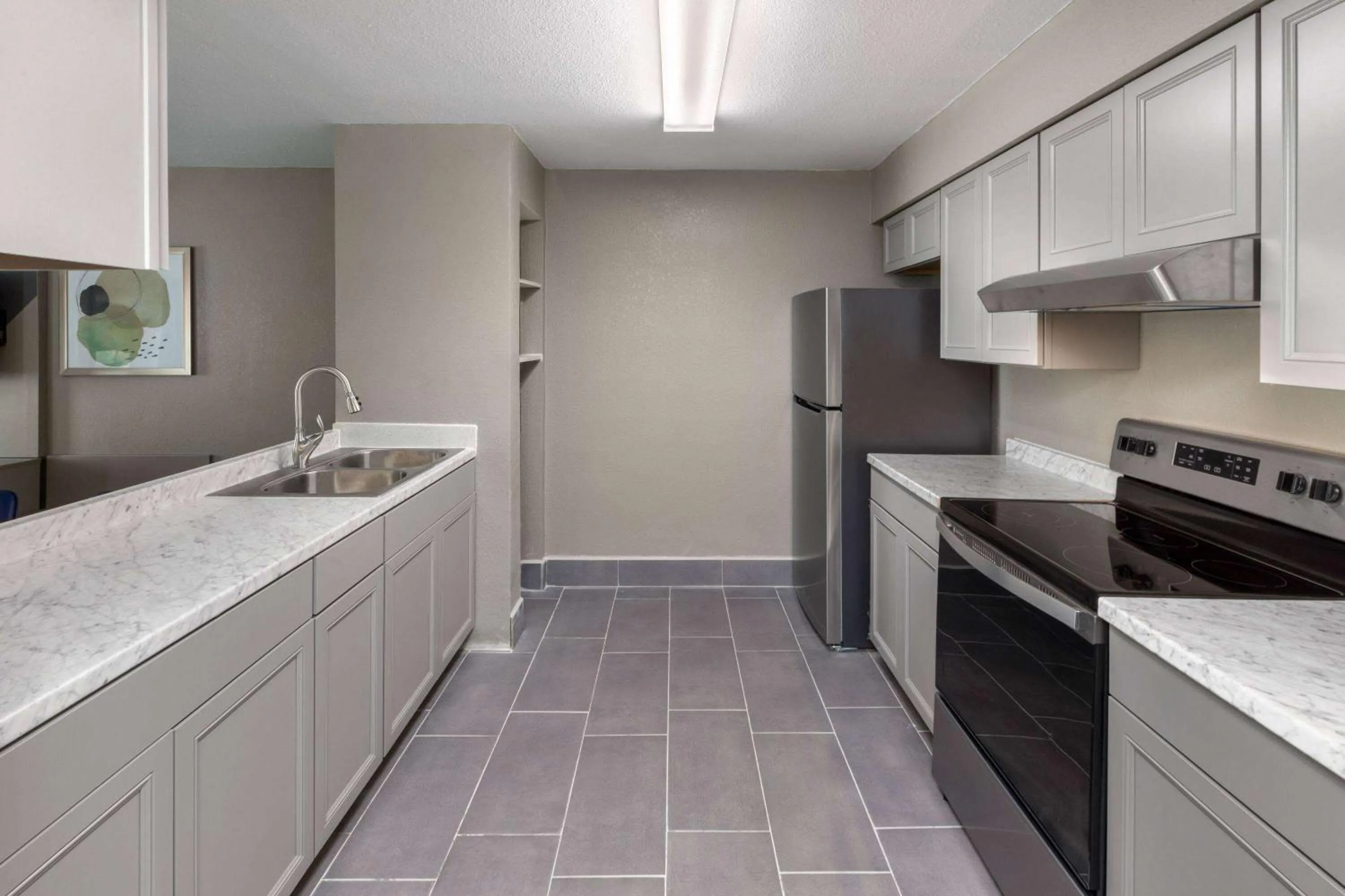 Photo of the whole room in Wingate by Wyndham Sulphur Near Lake Charles