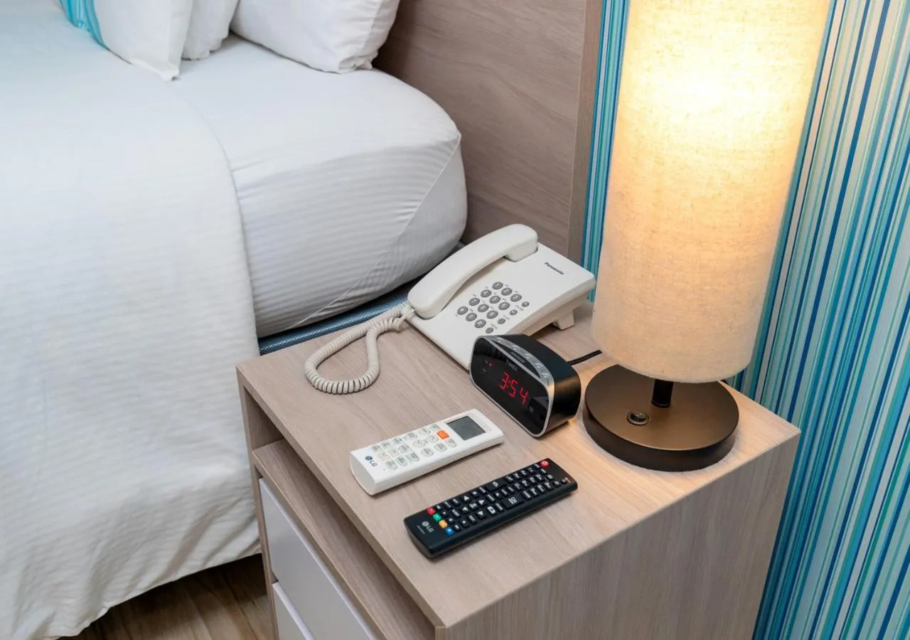 Bedroom, Bed in Aqualina Inn