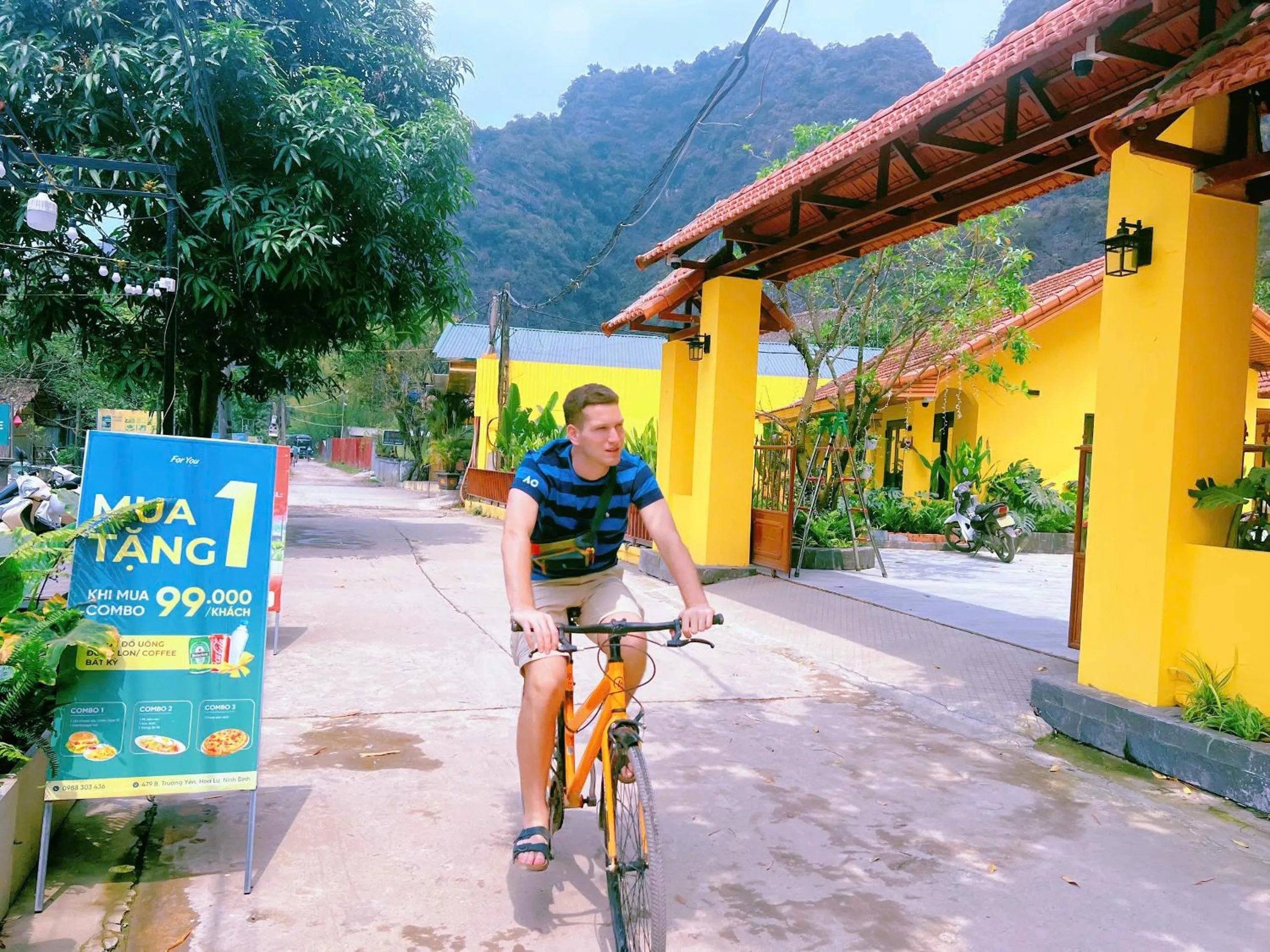 People in For You Ninh Bình Boutique