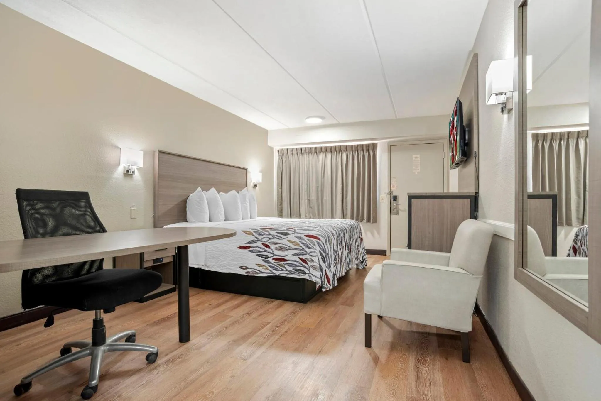 Bedroom, Bed in Red Roof Inn West Monroe