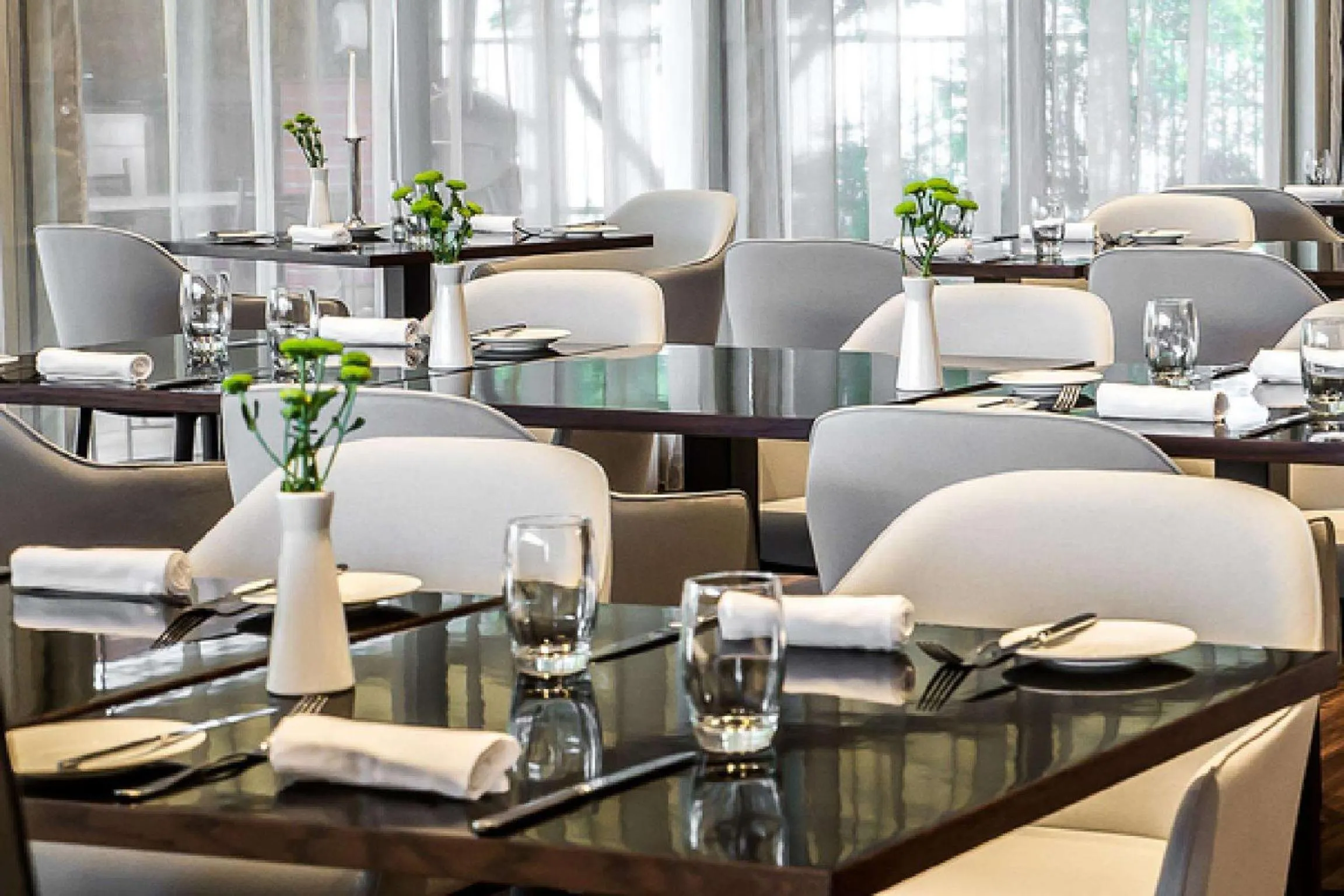 Restaurant/places to eat in NH Collection Prague