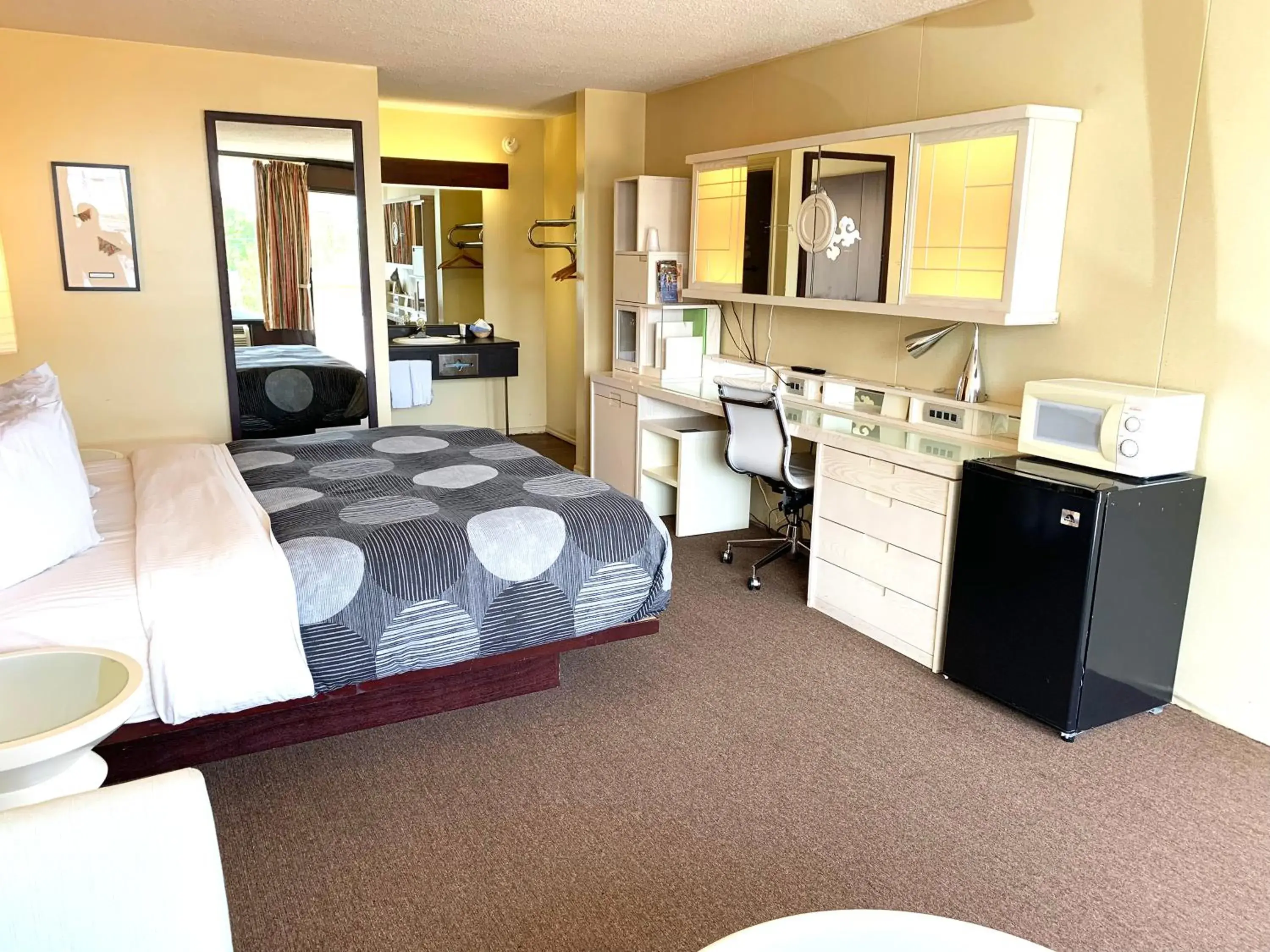 Double Room - Disability Access in Oxford Inn Double Room - Disability Access in Oxford Inn