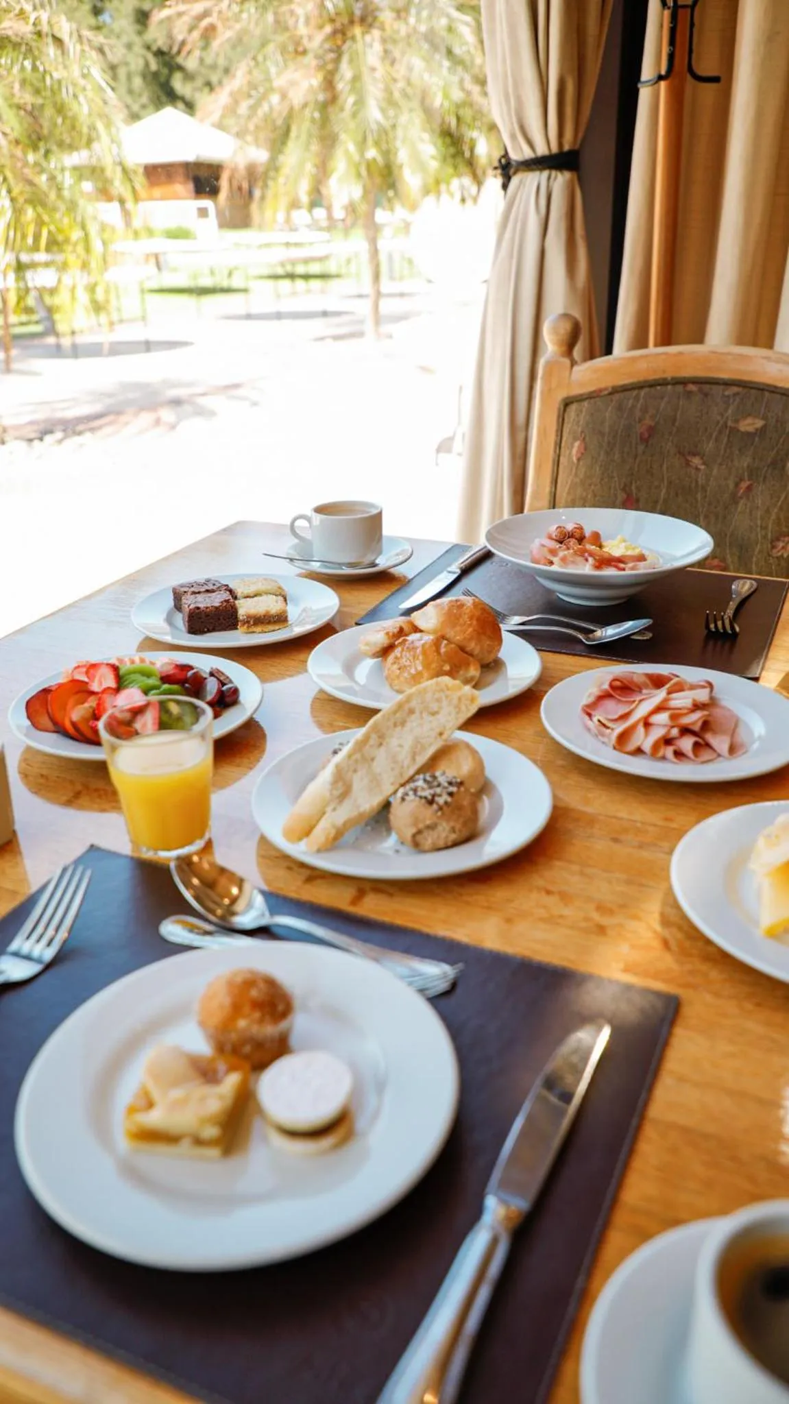 Buffet breakfast in Sheraton Pilar Hotel & Convention Center