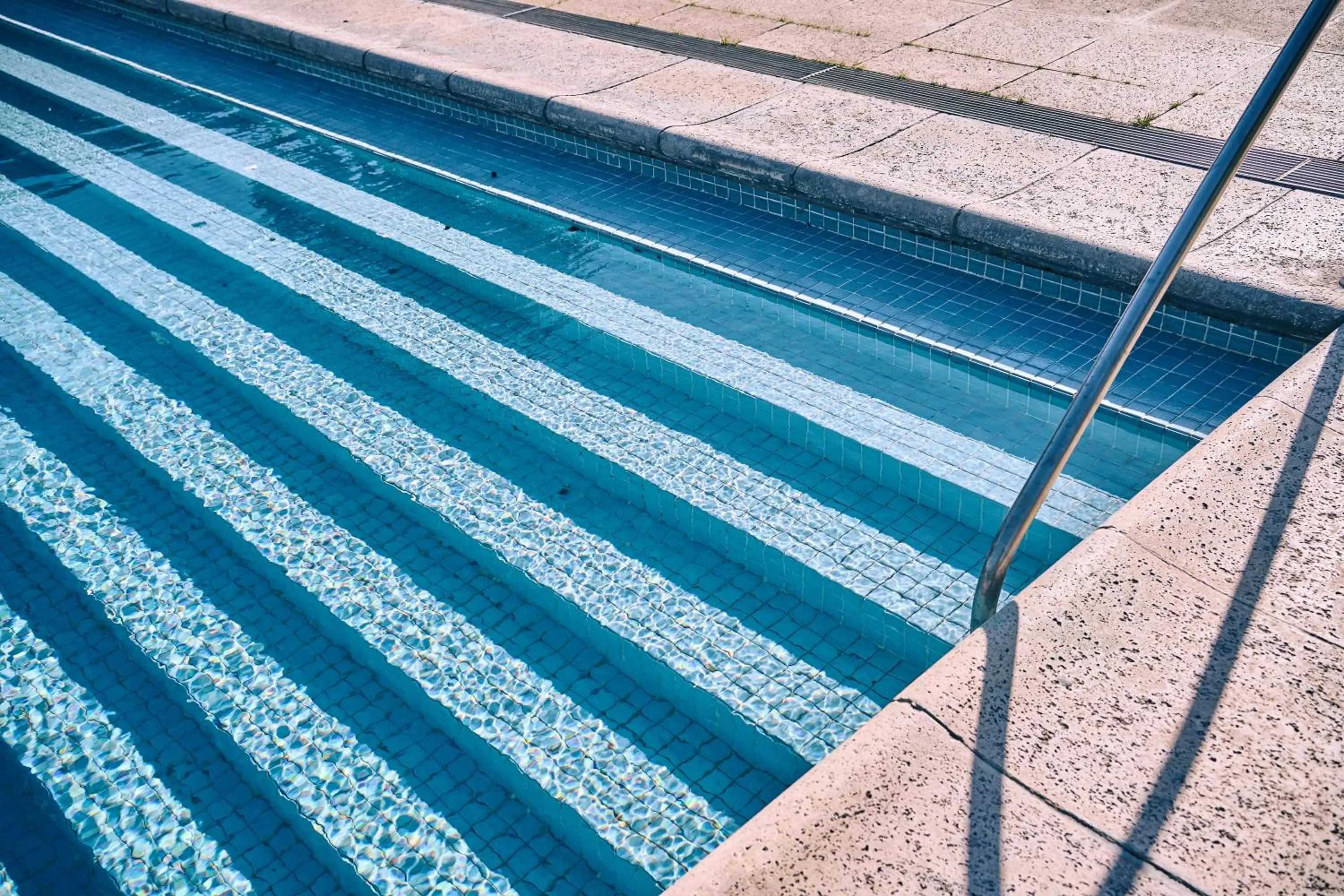 Swimming pool in Sheraton Pilar Hotel & Convention Center