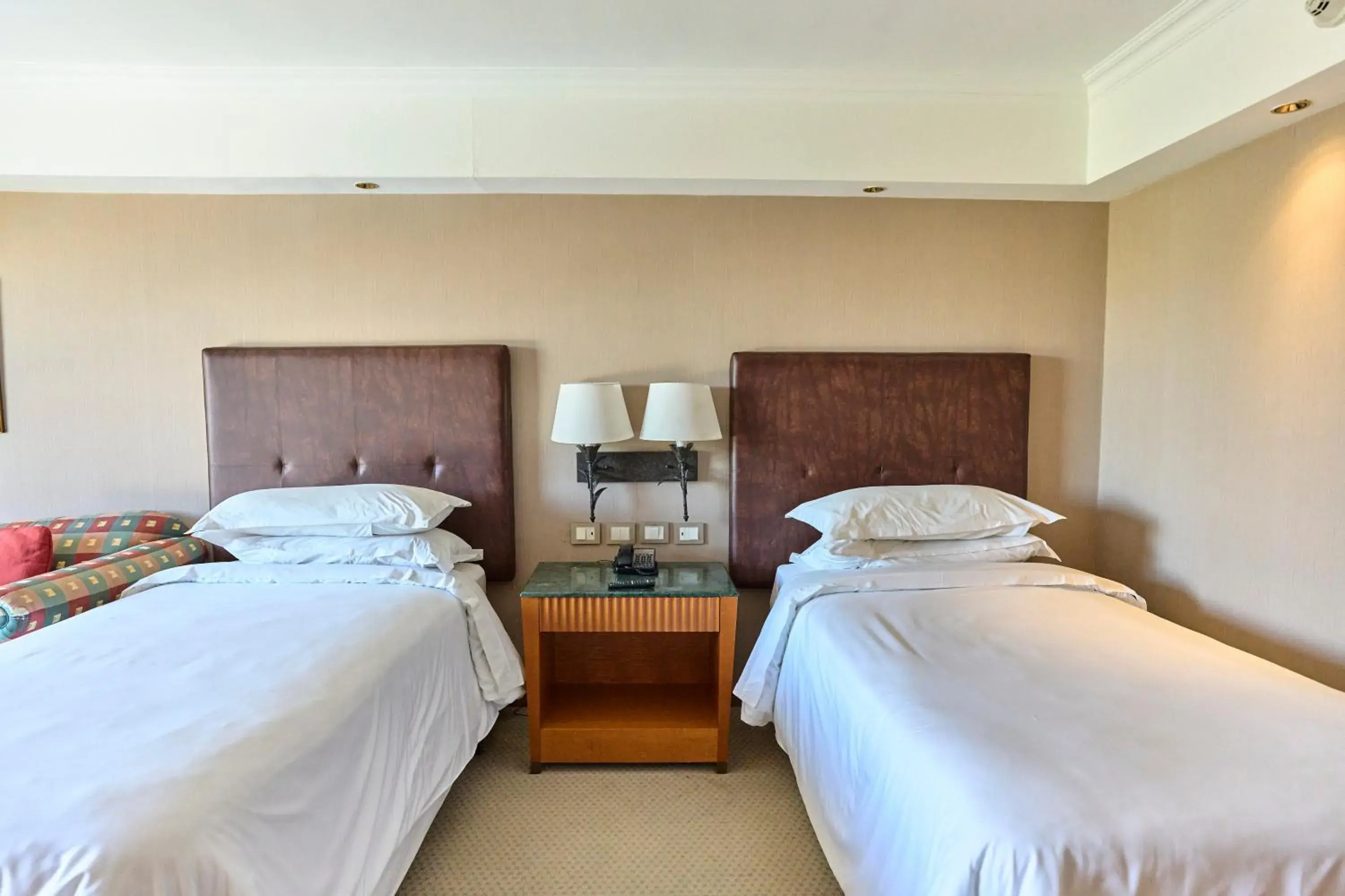 Standard Double Room in Sheraton Pilar Hotel & Convention Center Standard Double Room in Sheraton Pilar Hotel & Convention Center